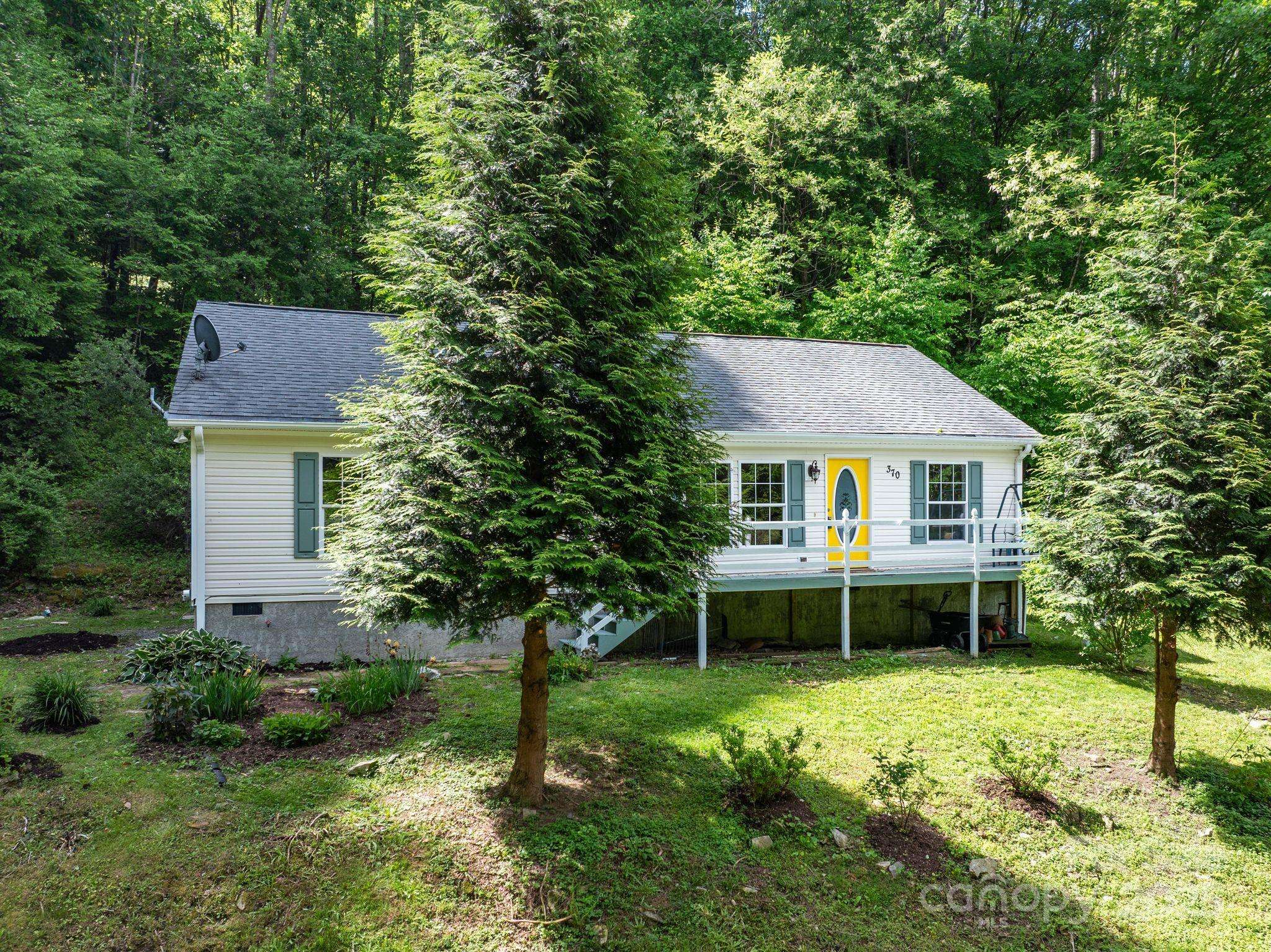 Mars Hill, NC 28754,370 Fox Cove RD