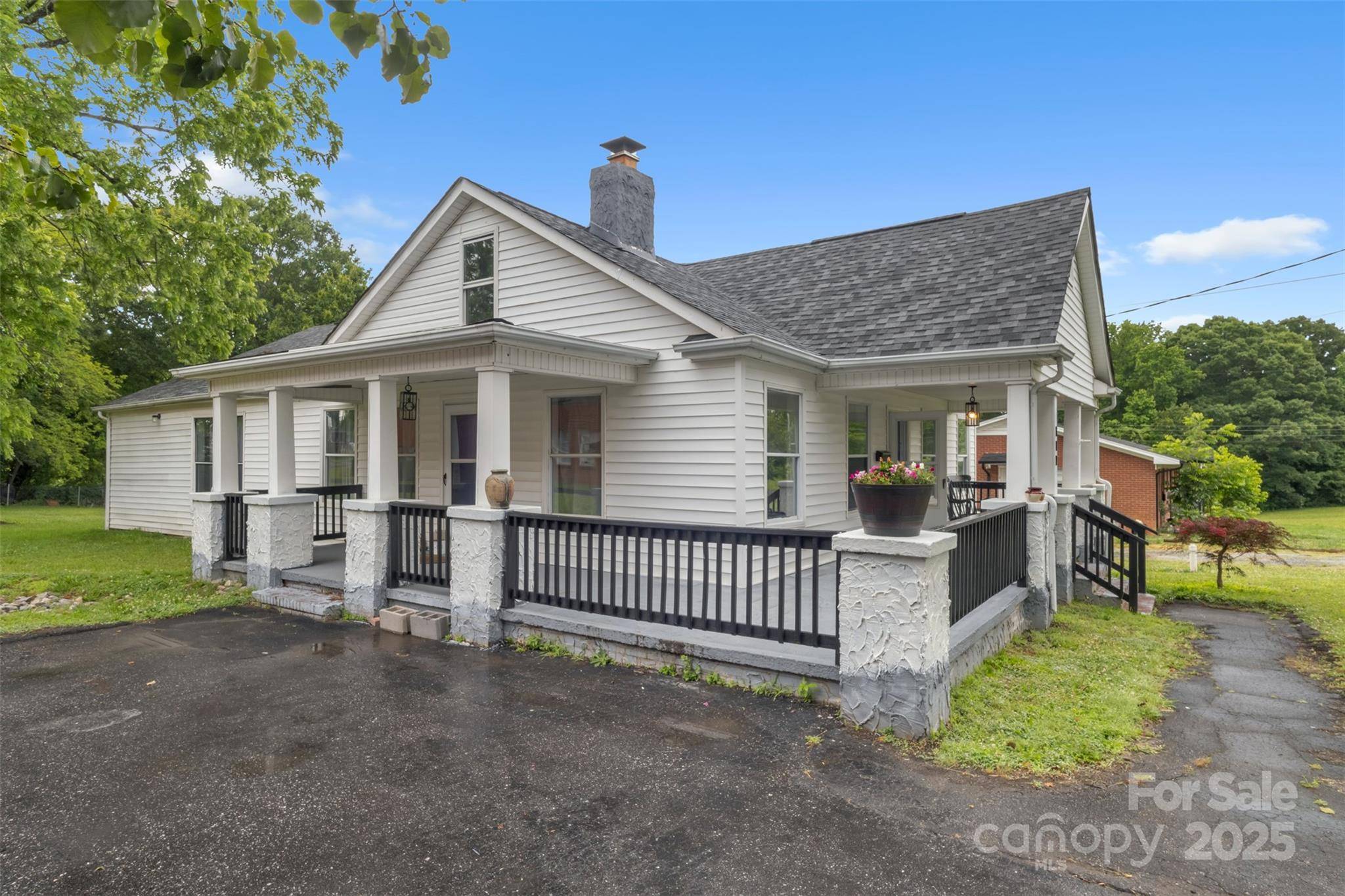 Stanley, NC 28164,111 E Church ST
