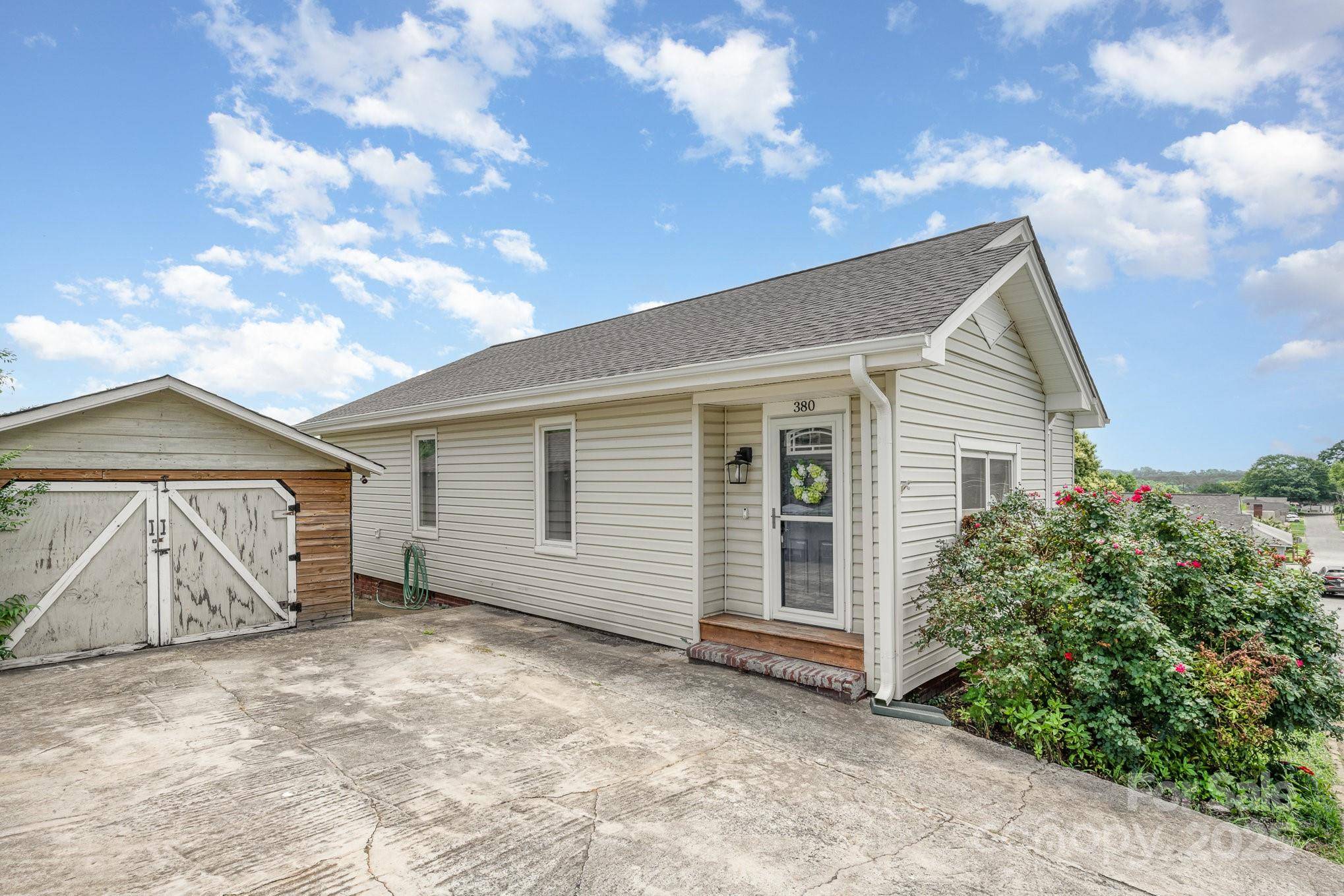 Cramerton, NC 28032,380 Woodlawn AVE