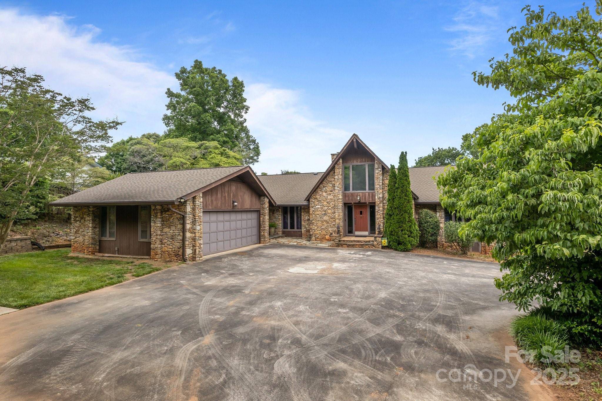 Gastonia, NC 28054,1515 Heatherloch DR