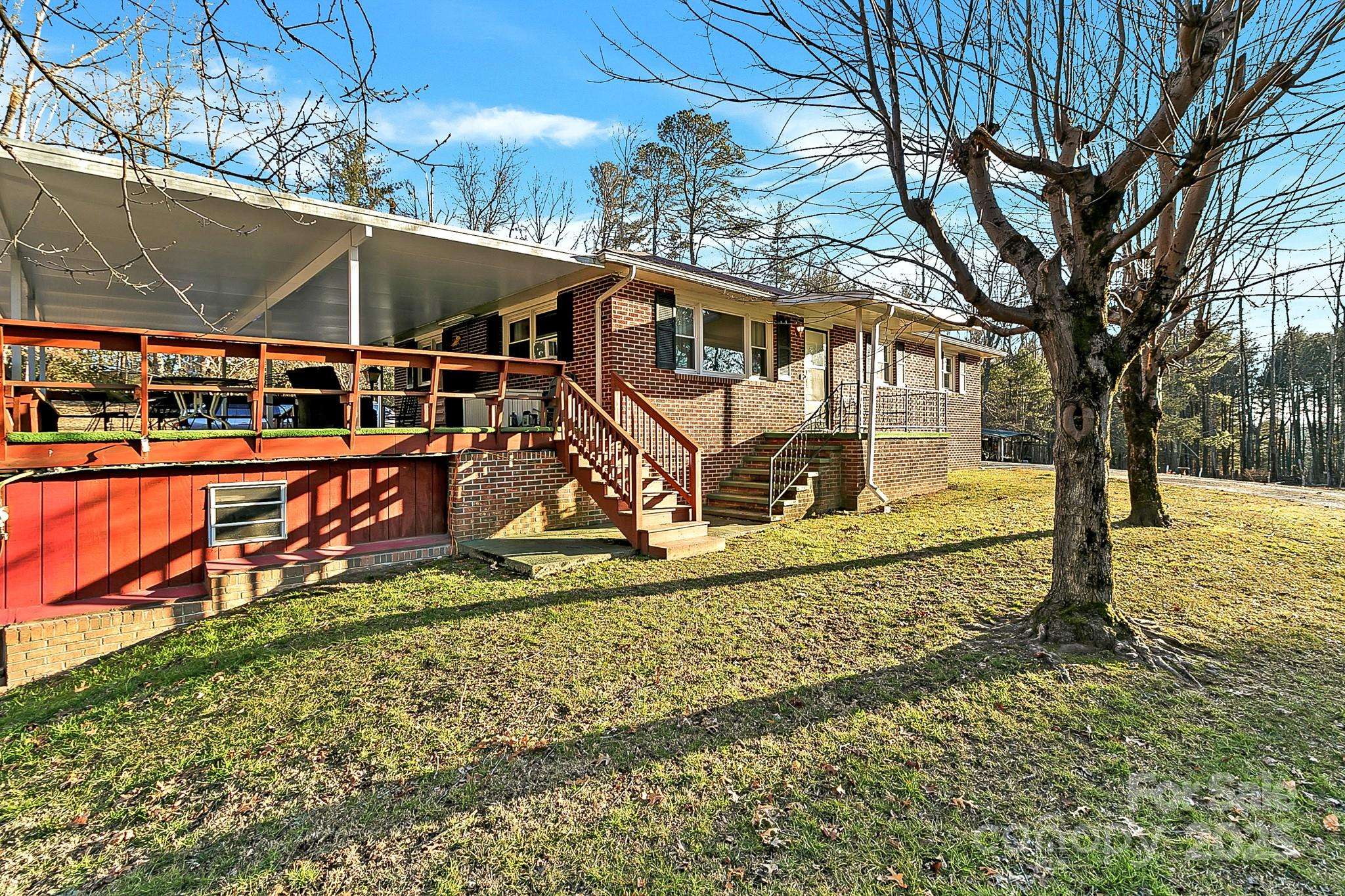 Hendersonville, NC 28792,44 Tuttle RD