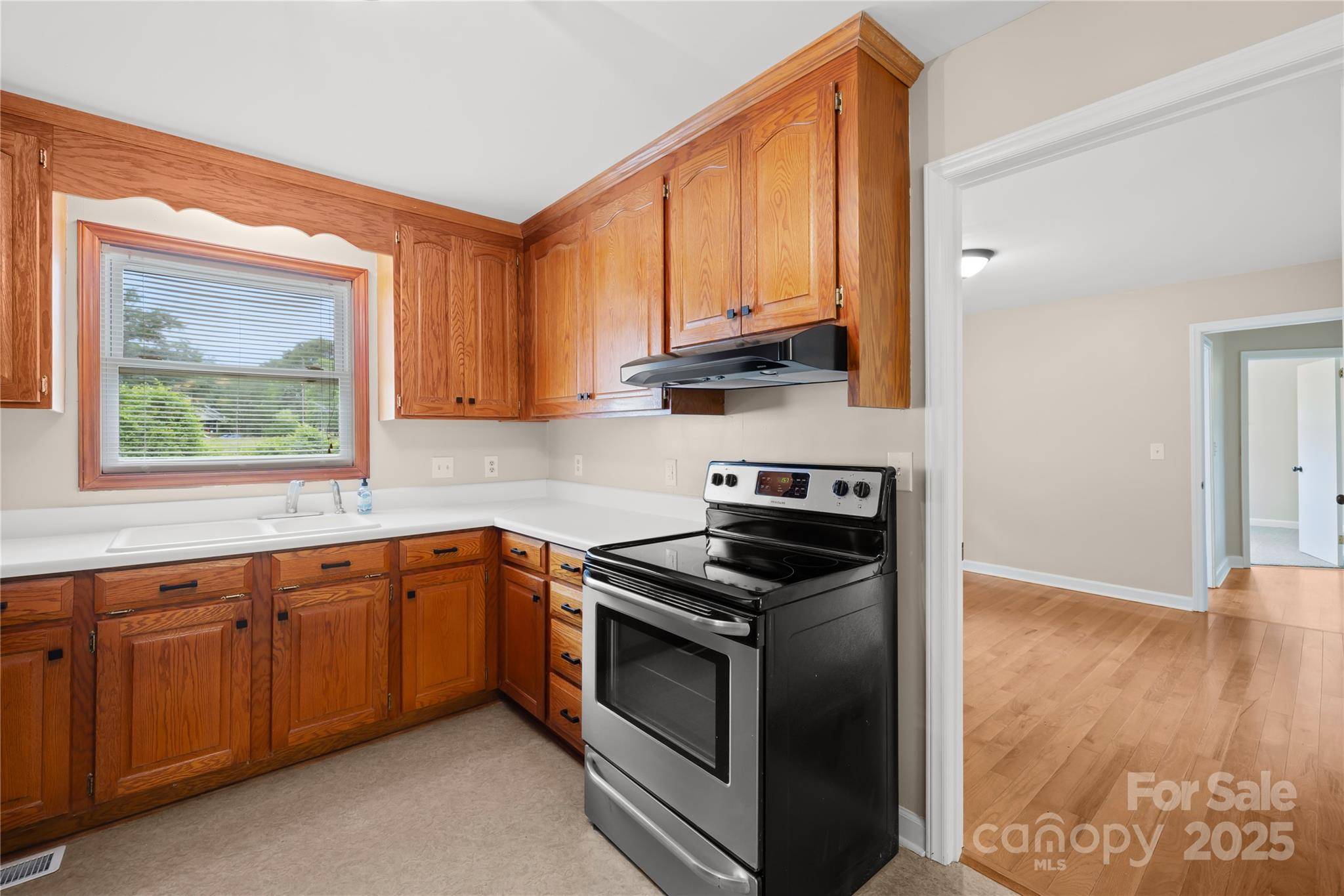 Shelby, NC 28152,119 Oak AVE