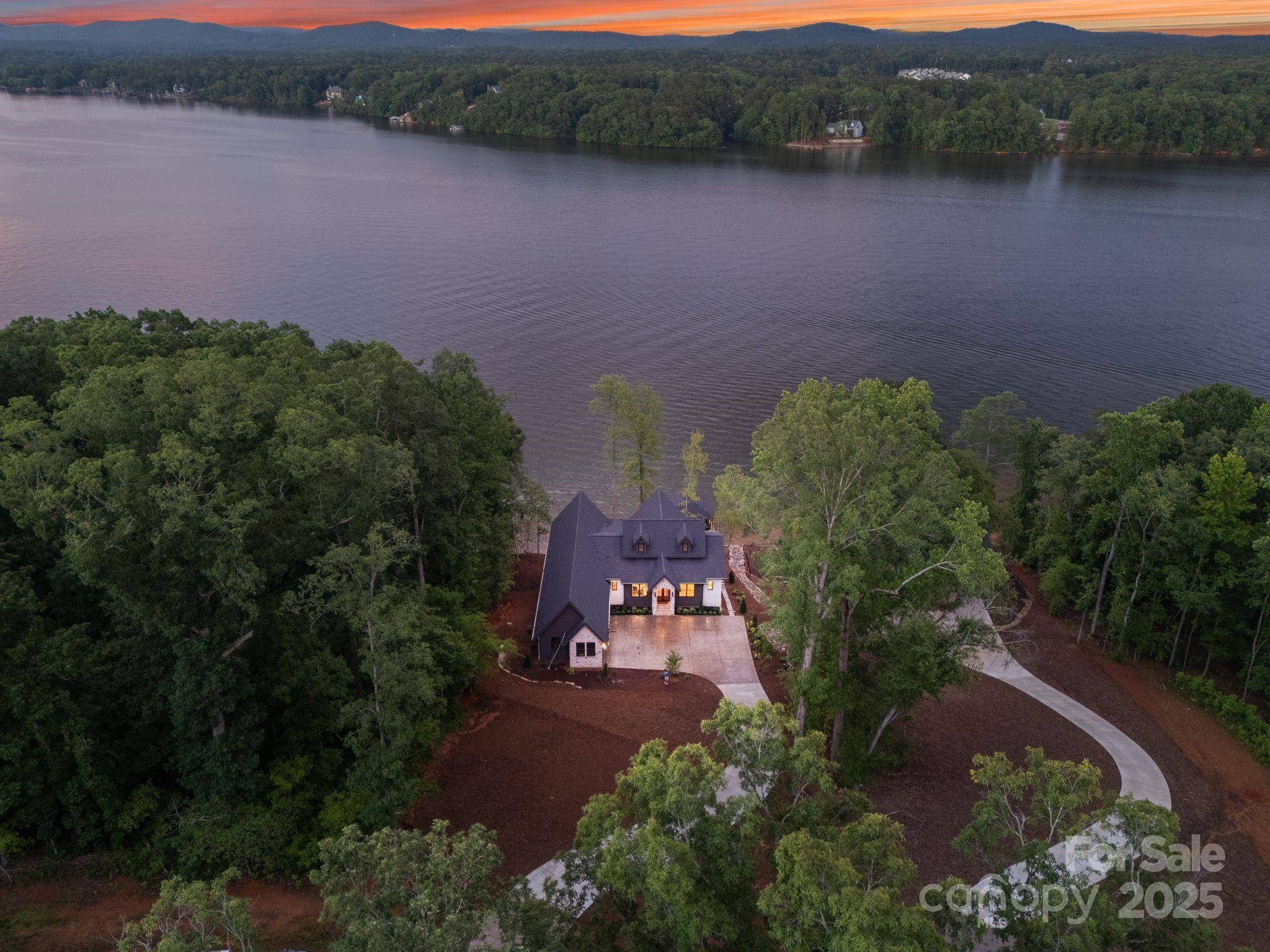 Norwood, NC 28128,8066 Edgewater DR #103