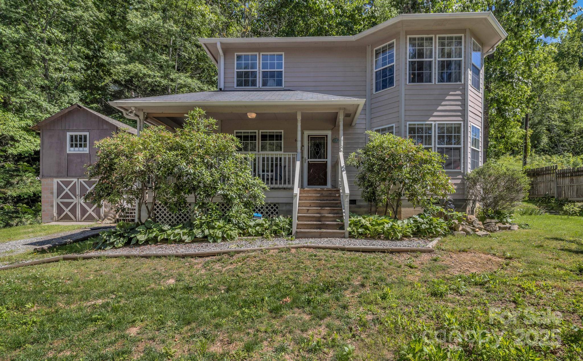 Asheville, NC 28804,619 Beaverdam RD