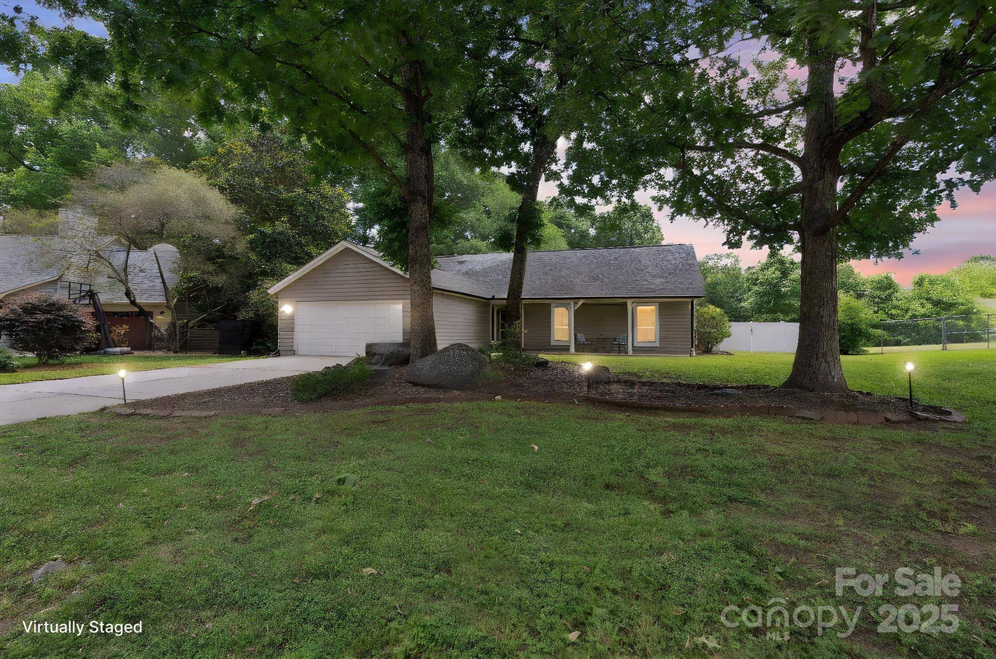 Charlotte, NC 28226,3807 Sweetgrass LN
