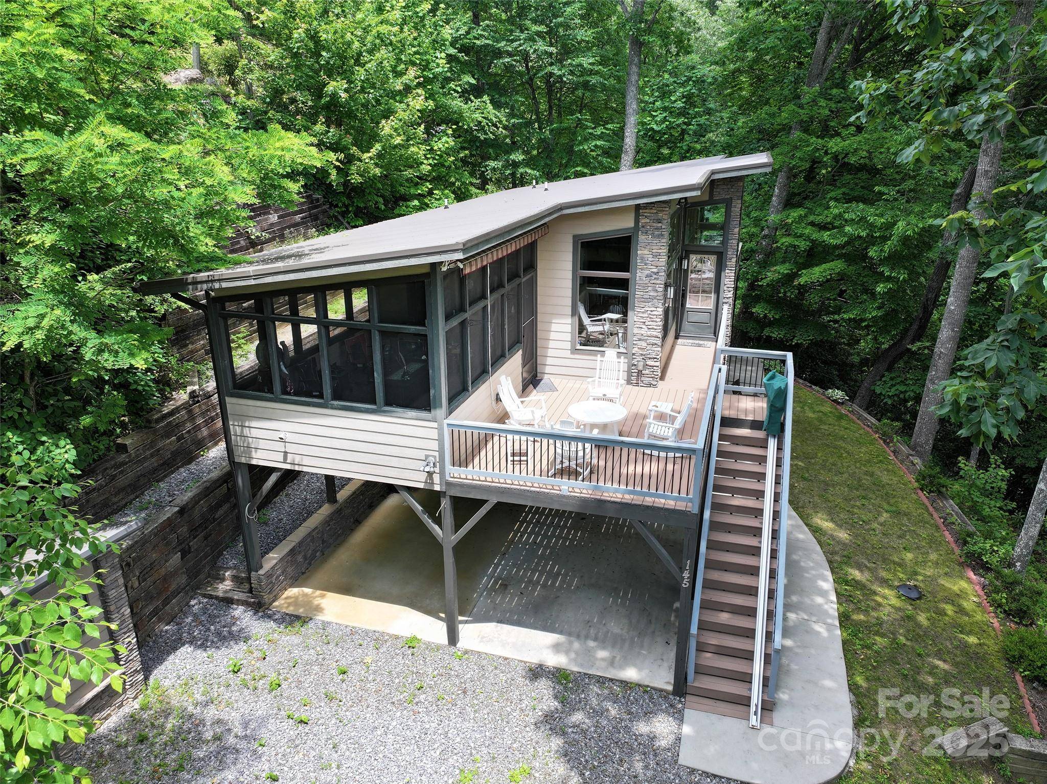 Maggie Valley, NC 28751,145 Old Still RD