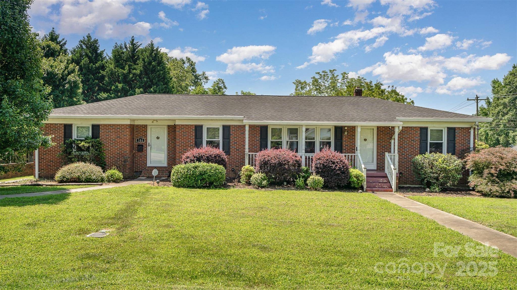 Kannapolis, NC 28083,300 Caldwell ST