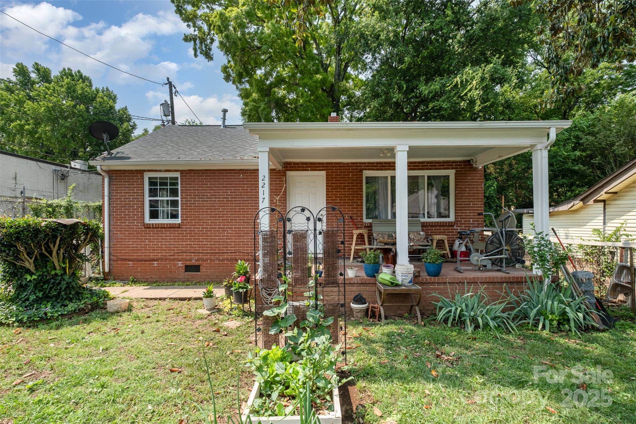 Charlotte, NC 28216,2217 Tate ST