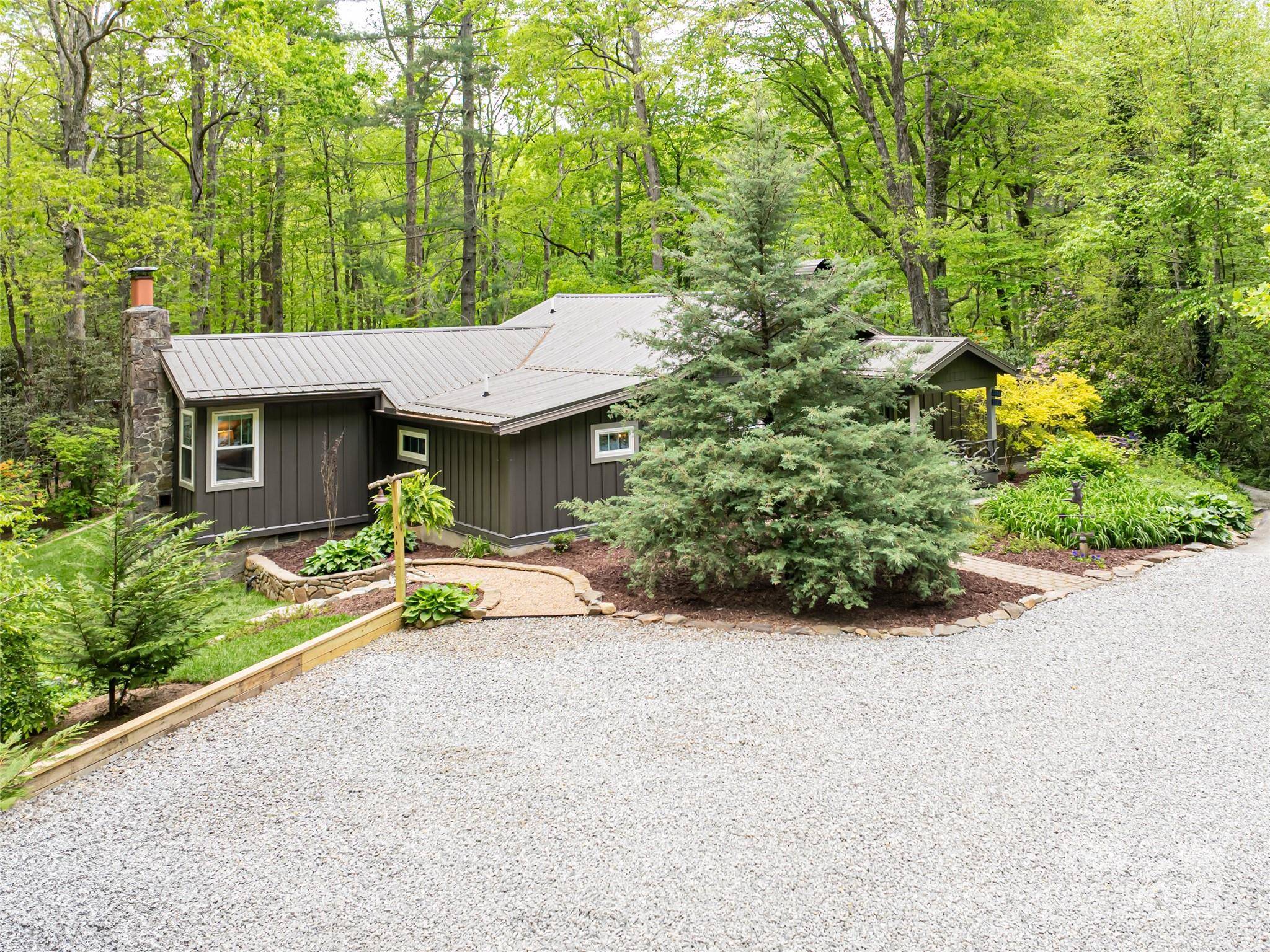 Hendersonville, NC 28739,1161 Crab Creek RD