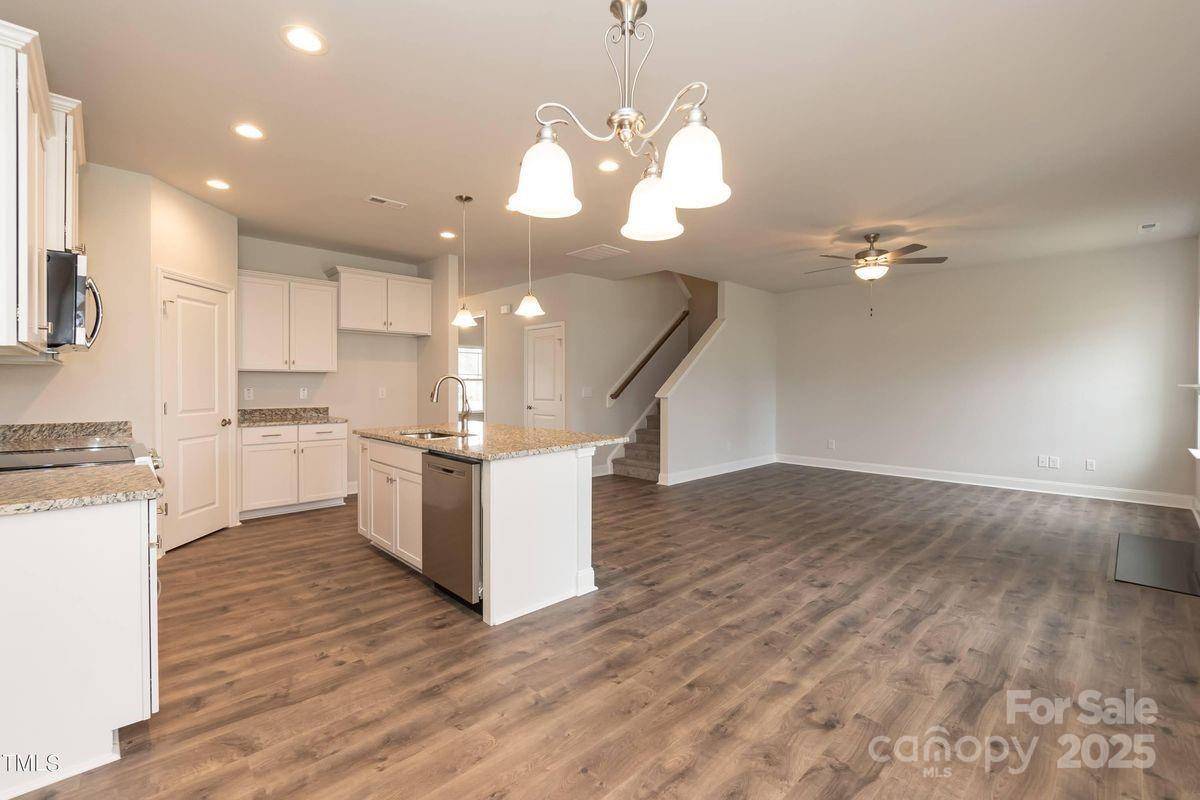 Statesville, NC 28677,115 Kerr Walk DR #37