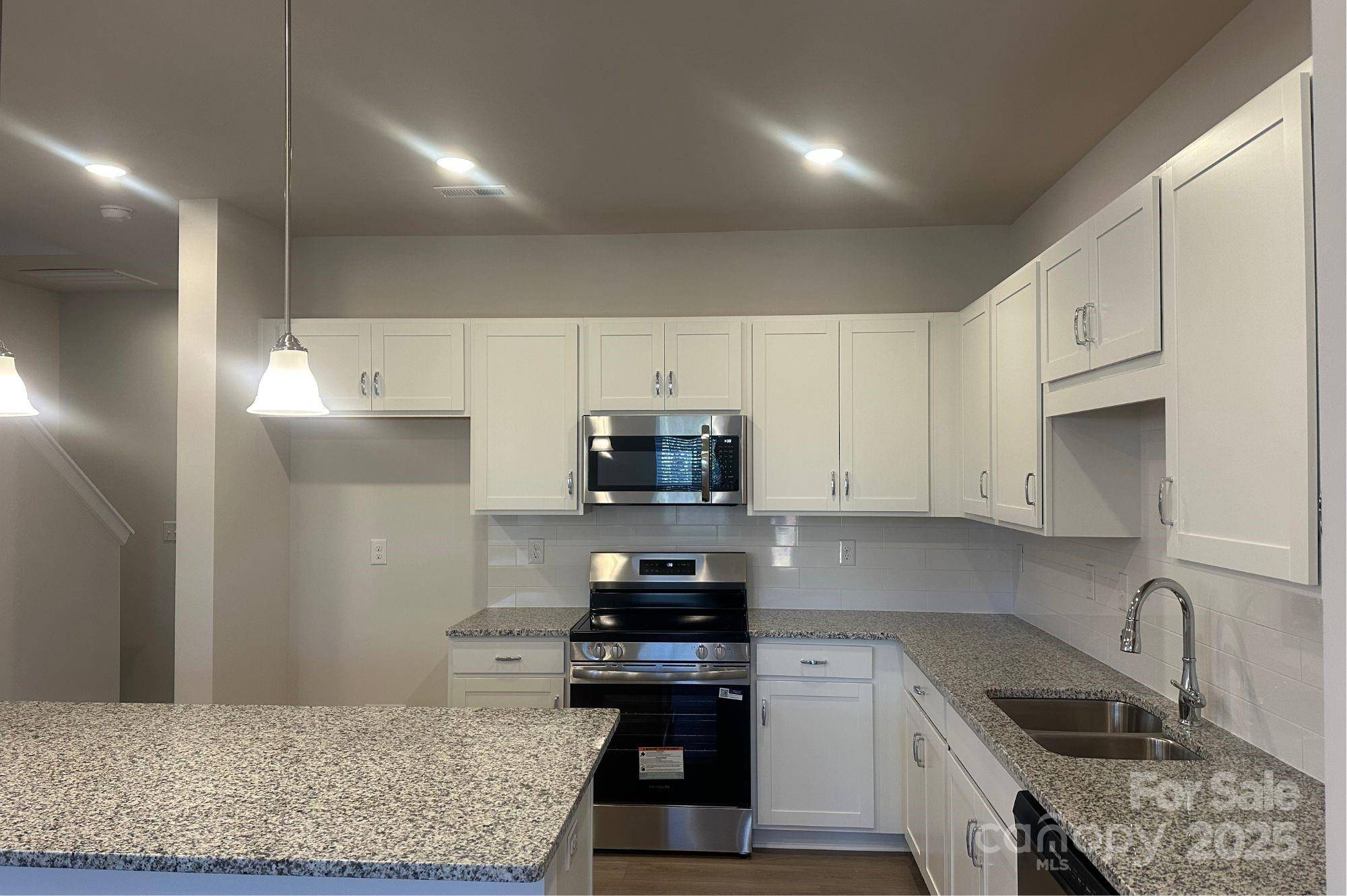 Charlotte, NC 28216,6009 Jasmine Branch RD