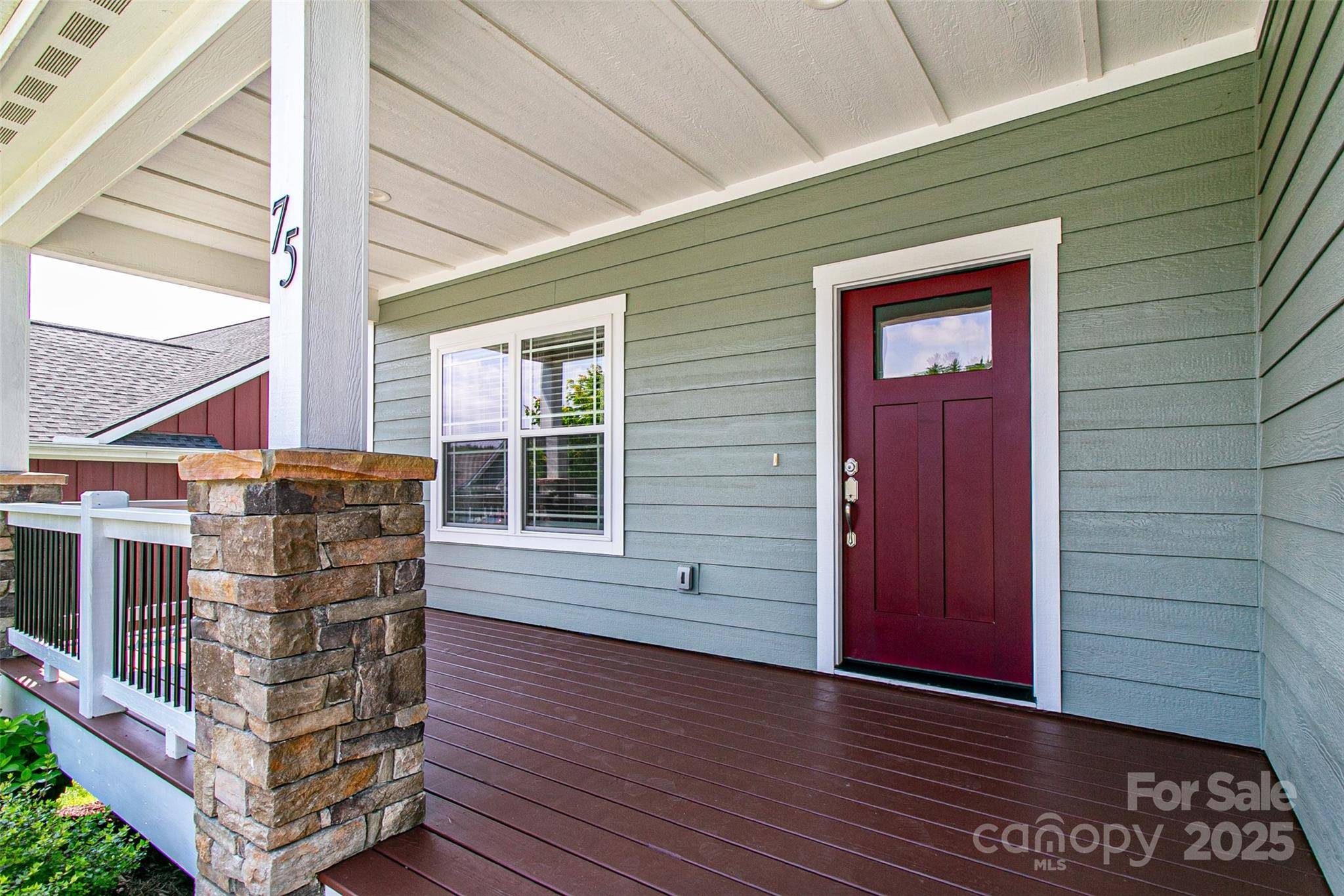 Hendersonville, NC 28792,75 Leyland CIR