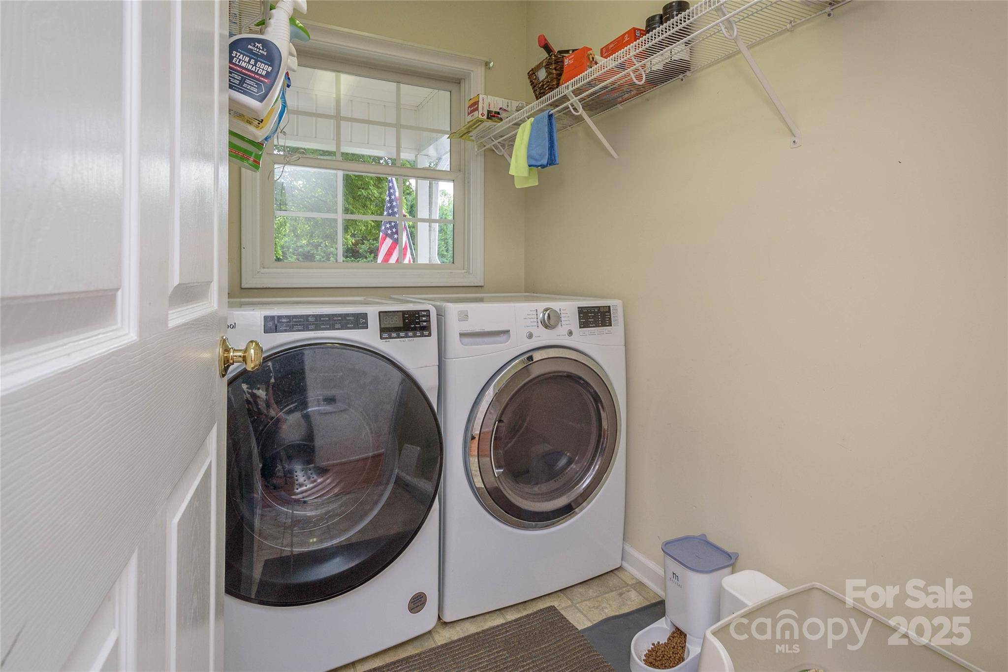 Hendersonville, NC 28791,174 Allen Paul DR