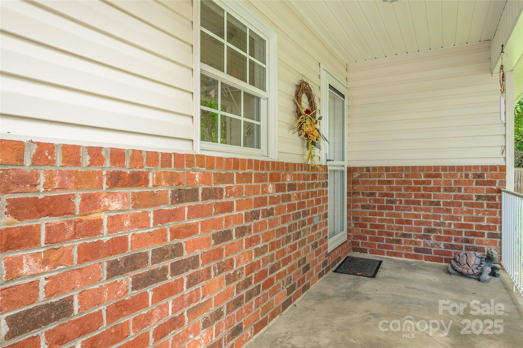 Hendersonville, NC 28791,174 Allen Paul DR