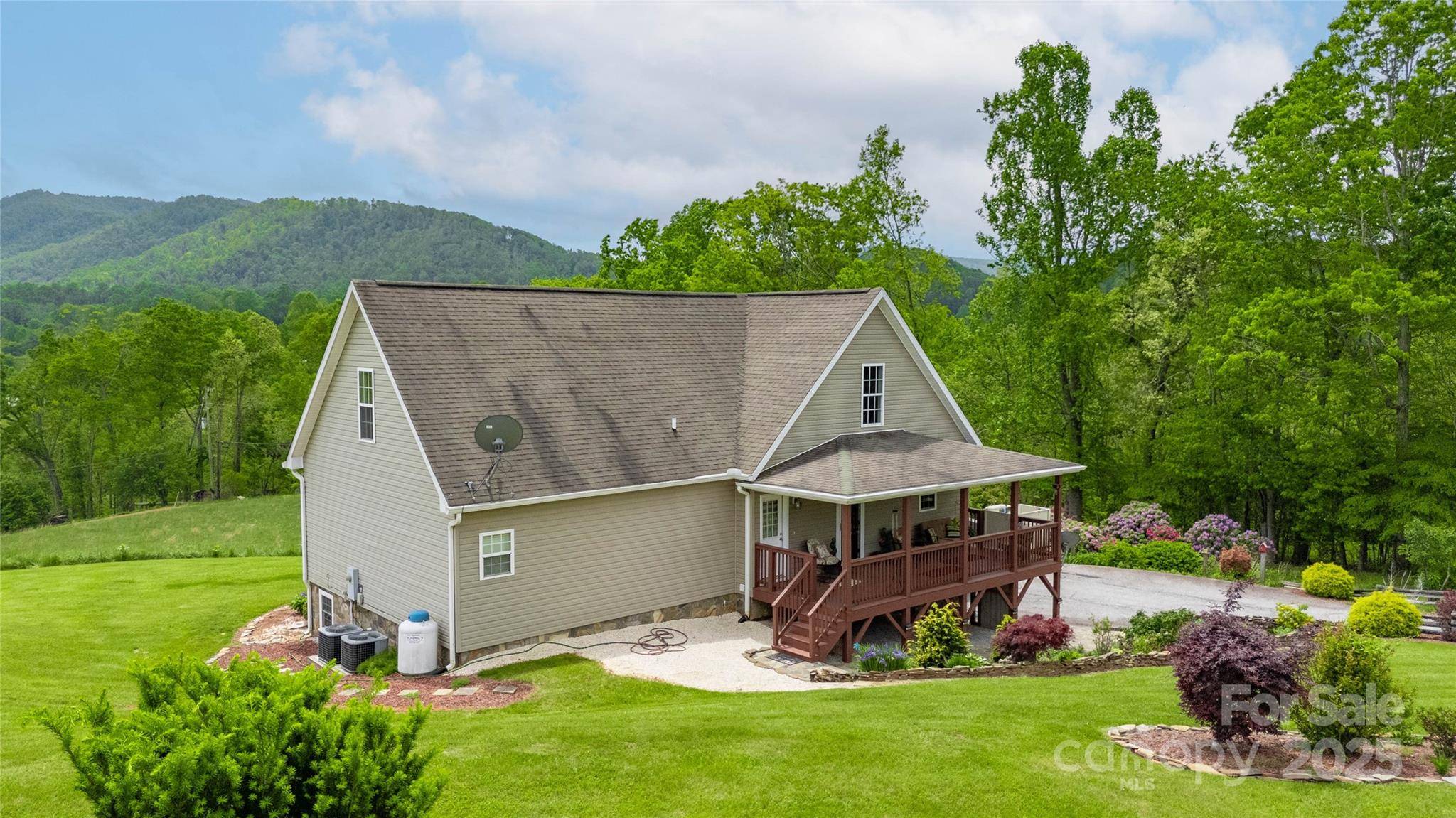 Spruce Pine, NC 28777,3690 Penland RD