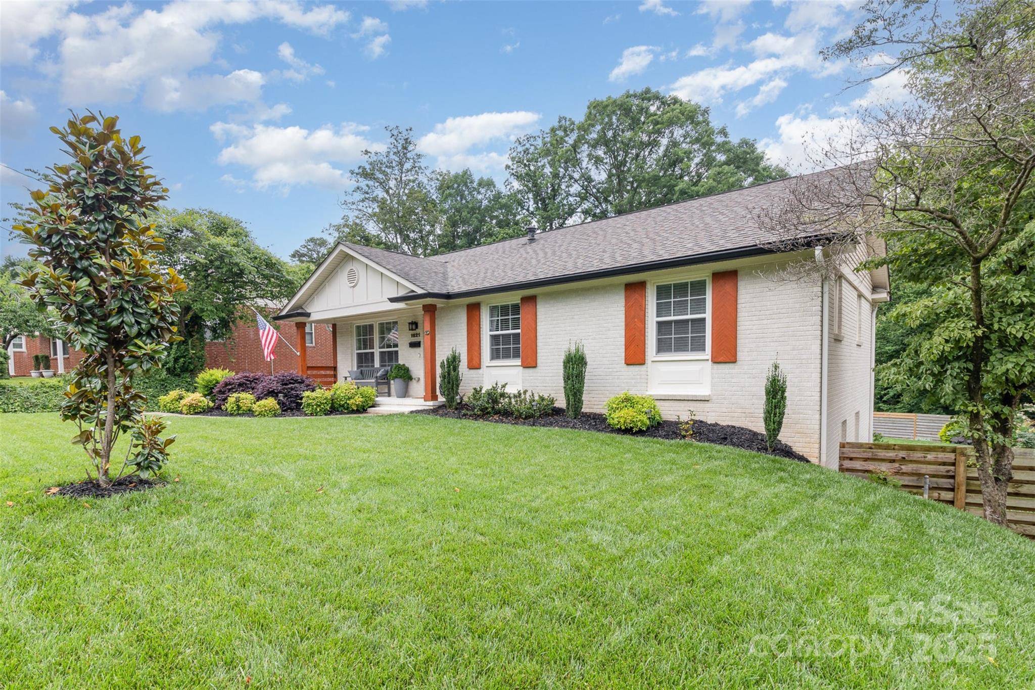 Charlotte, NC 28210,1621 Brookdale AVE