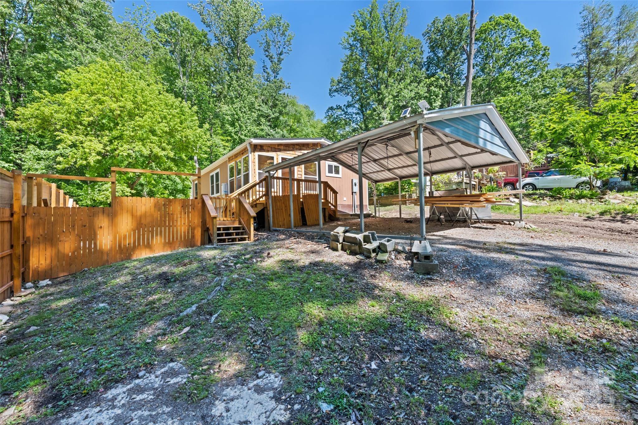 Maggie Valley, NC 28751,174 Lister LN