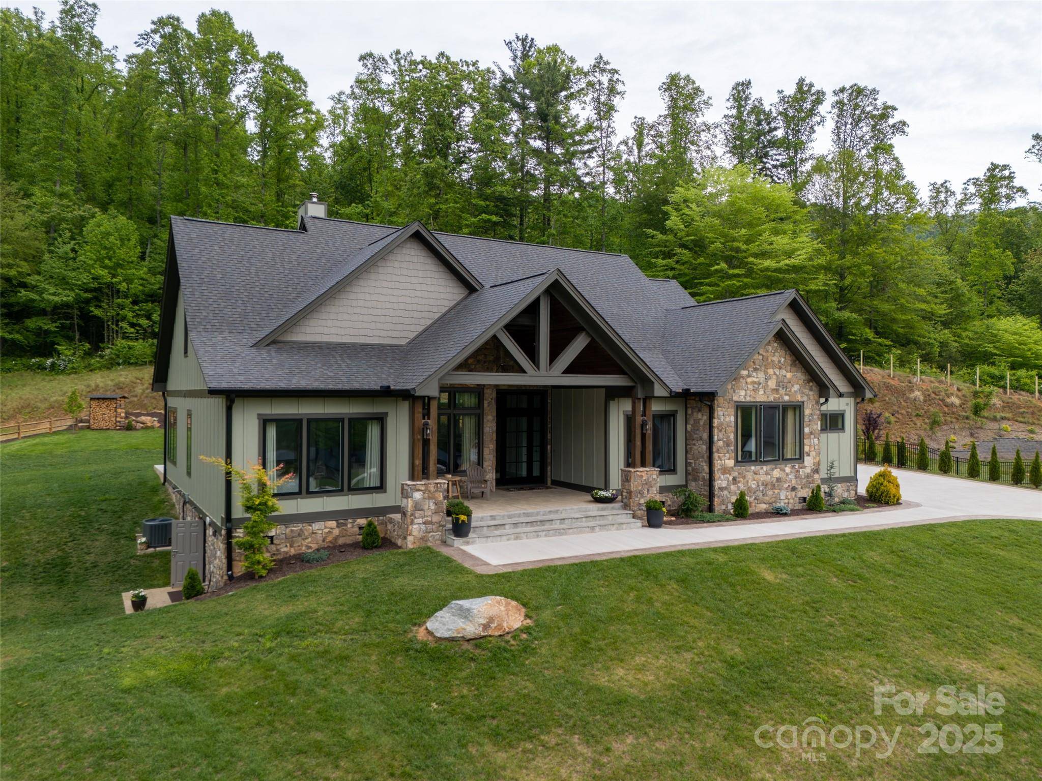 Candler, NC 28715,10 Slate DR