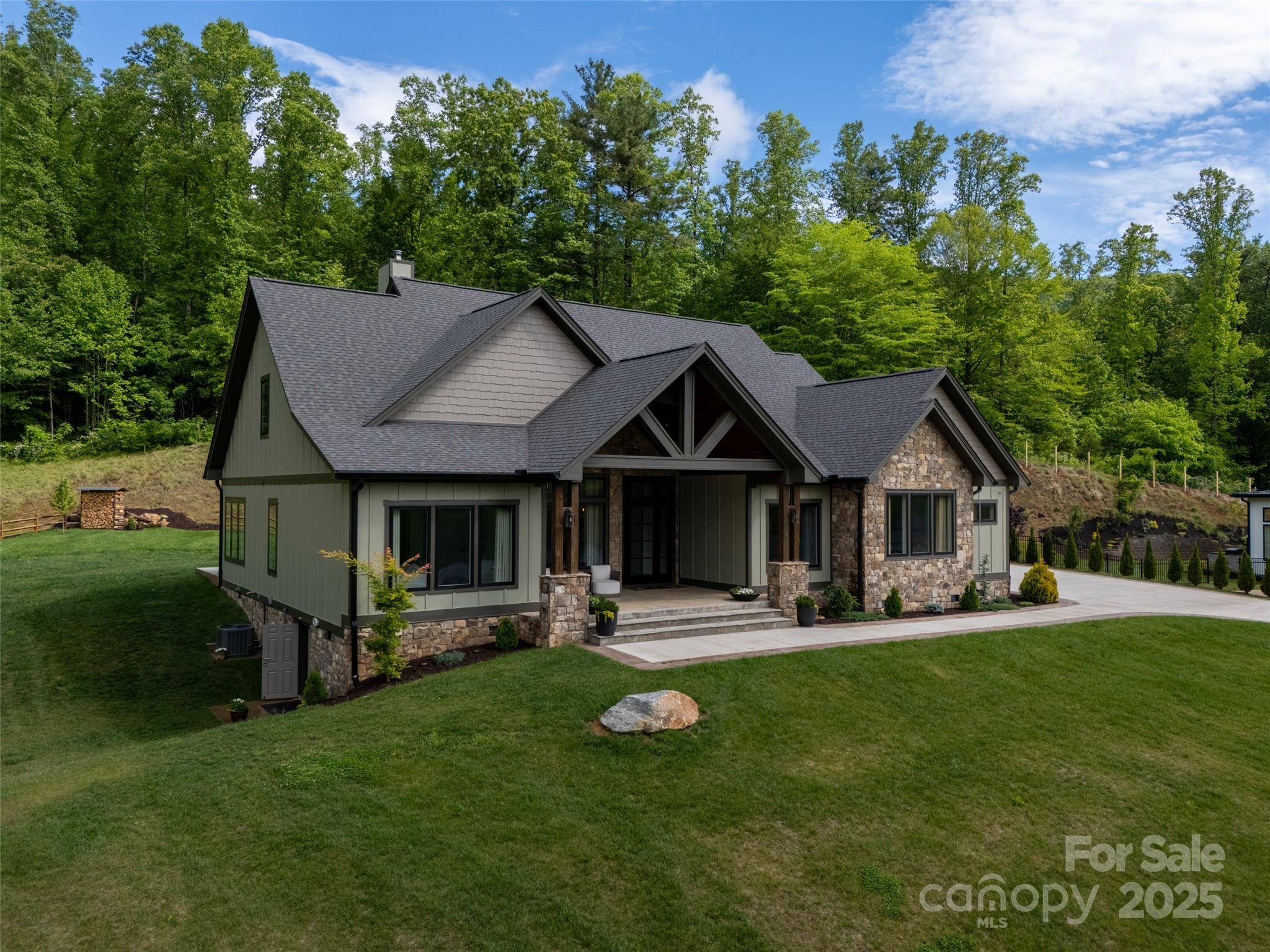 Candler, NC 28715,10 Slate DR