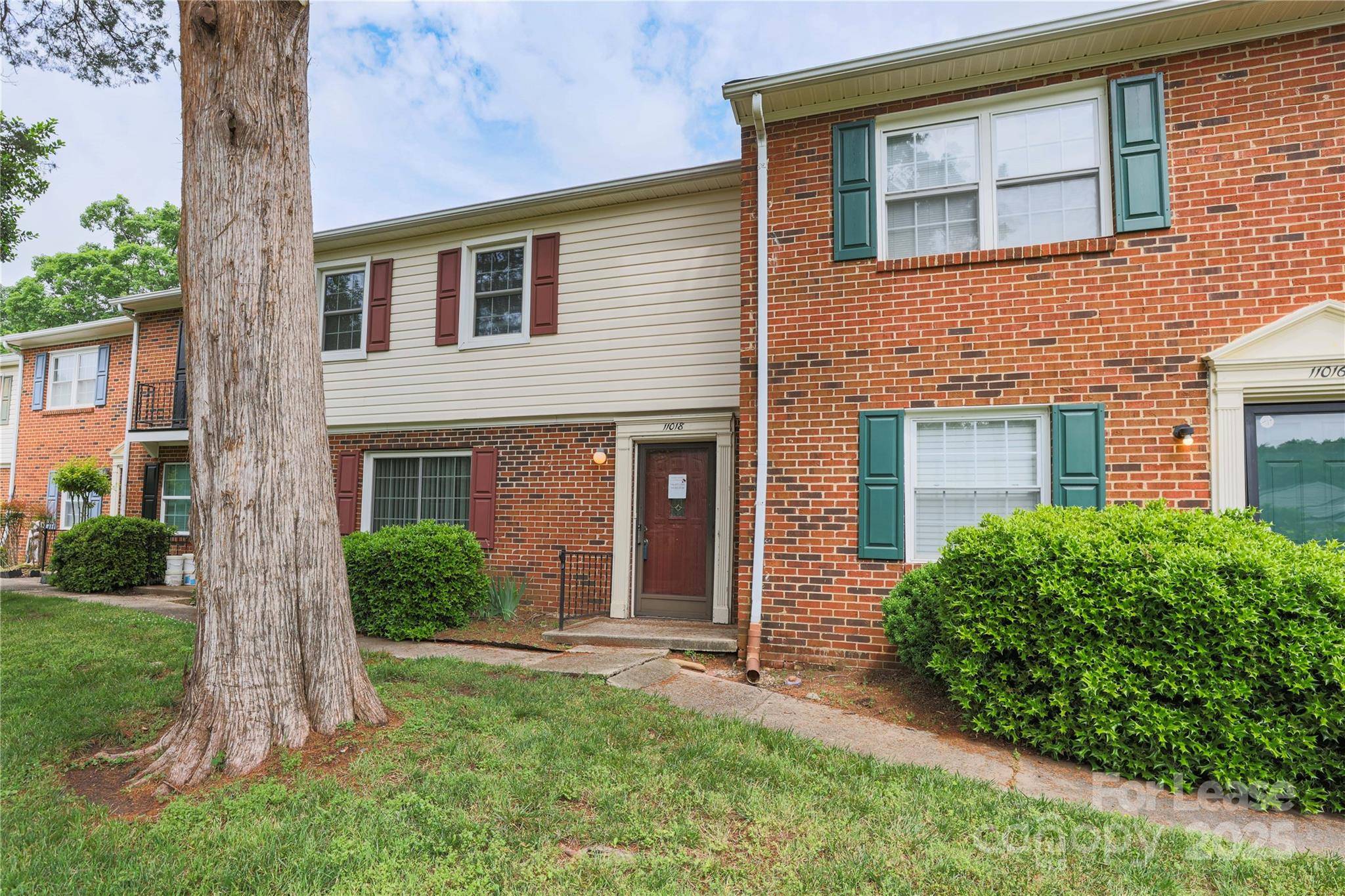 Charlotte, NC 28226,11018 Hunter Trail LN