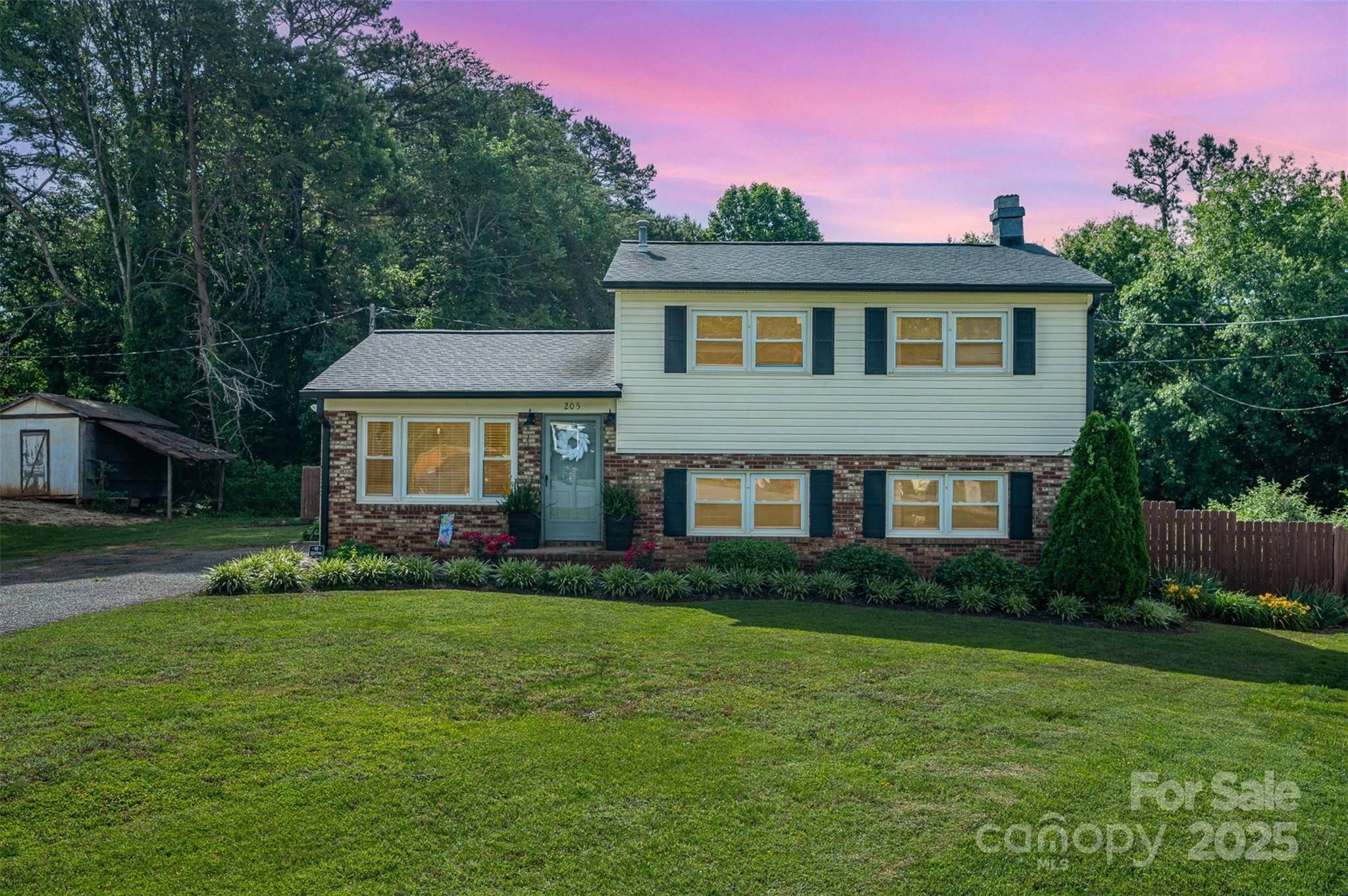 Stanley, NC 28164,205 Wingate DR