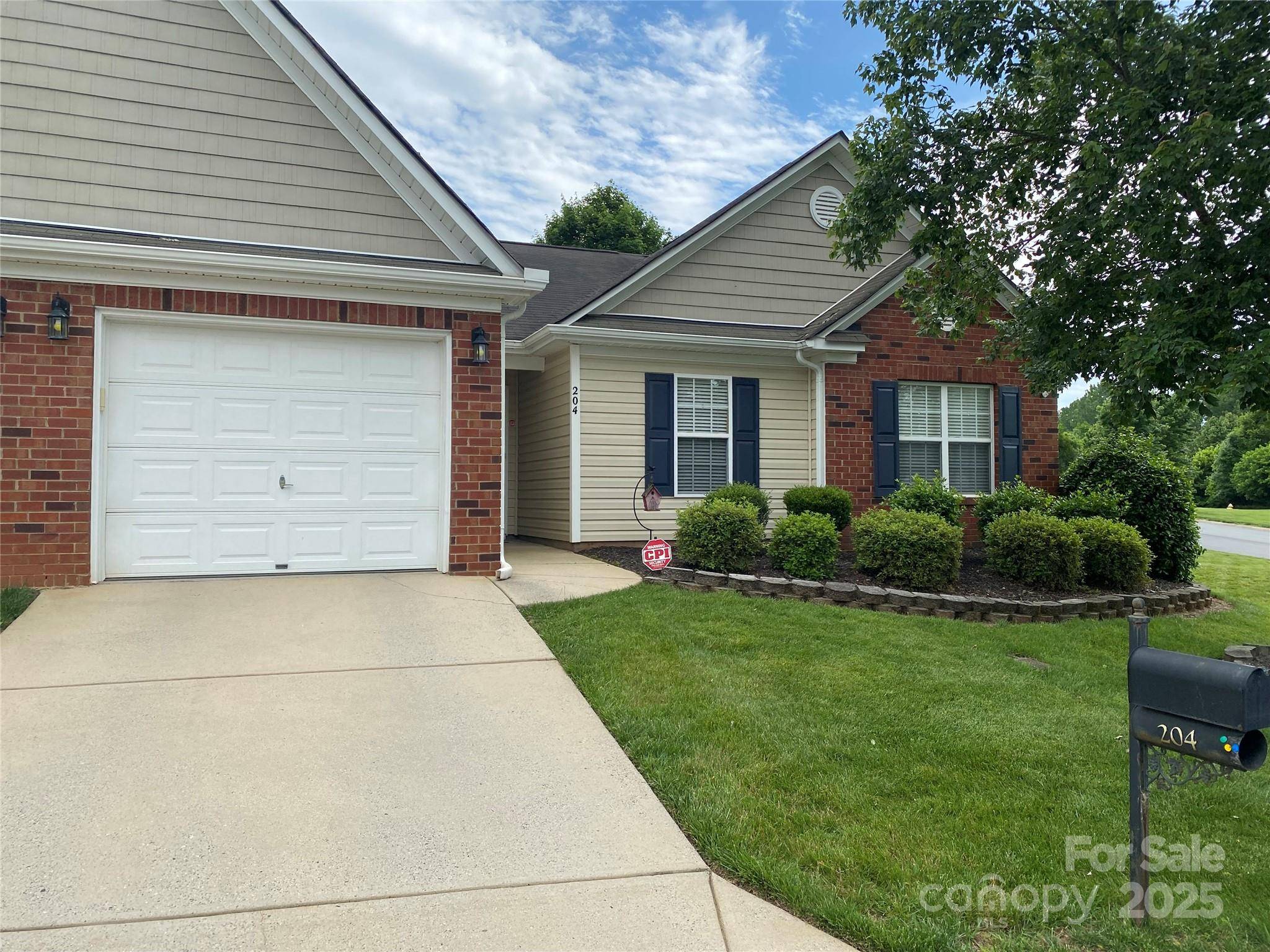 Mount Holly, NC 28120,204 Woodbridge CIR