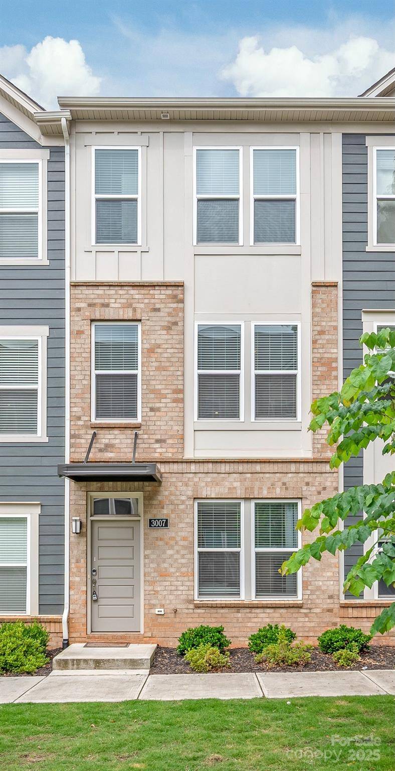 Charlotte, NC 28205,3007 Citizens LN