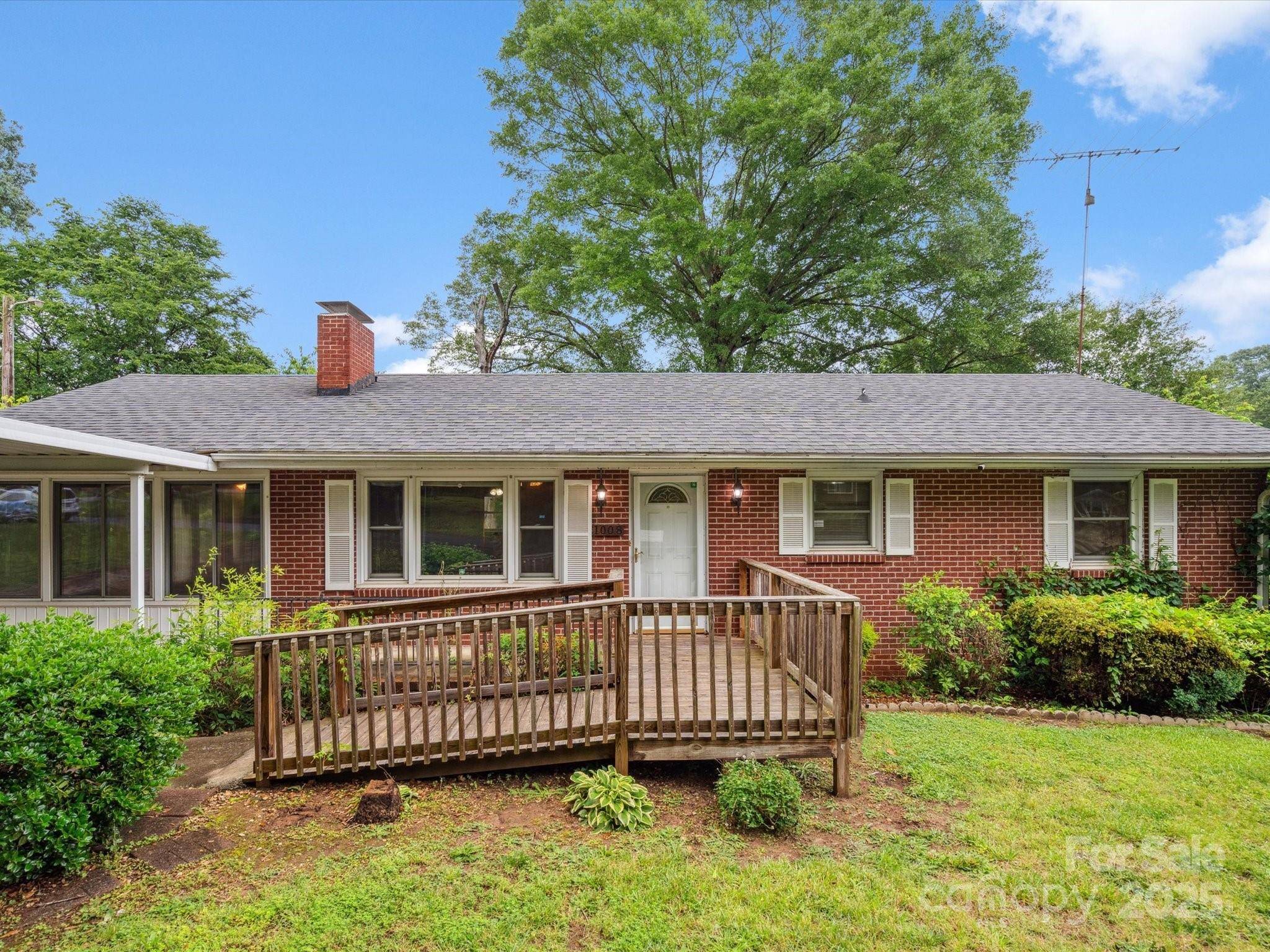 Gastonia, NC 28054,1008 Midway DR