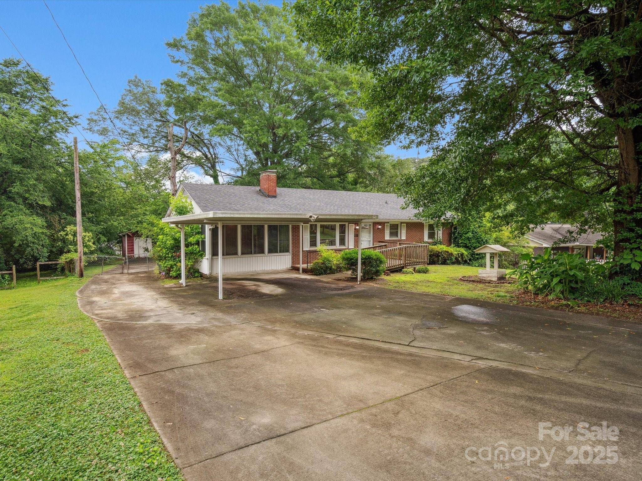 Gastonia, NC 28054,1008 Midway DR
