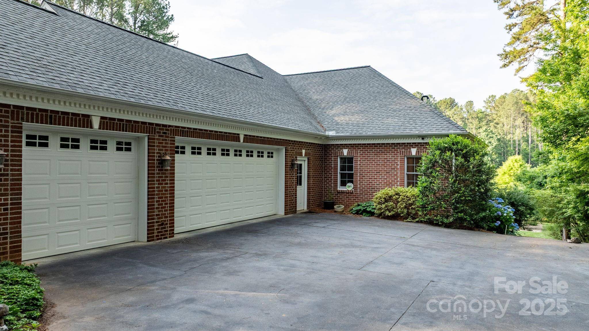 Granite Falls, NC 28630,5487 Back Shore DR