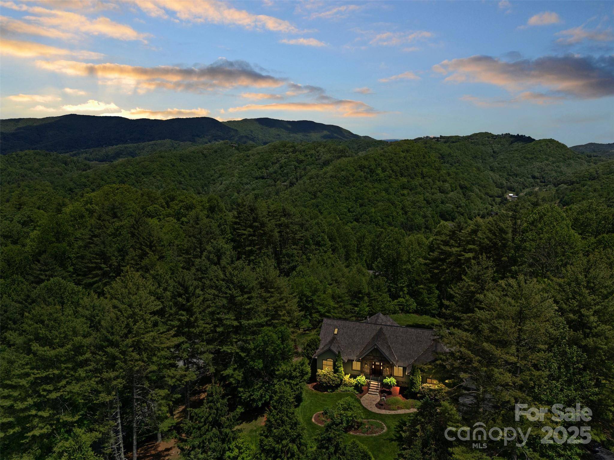 Vilas, NC 28692,2160 Valle Cay DR