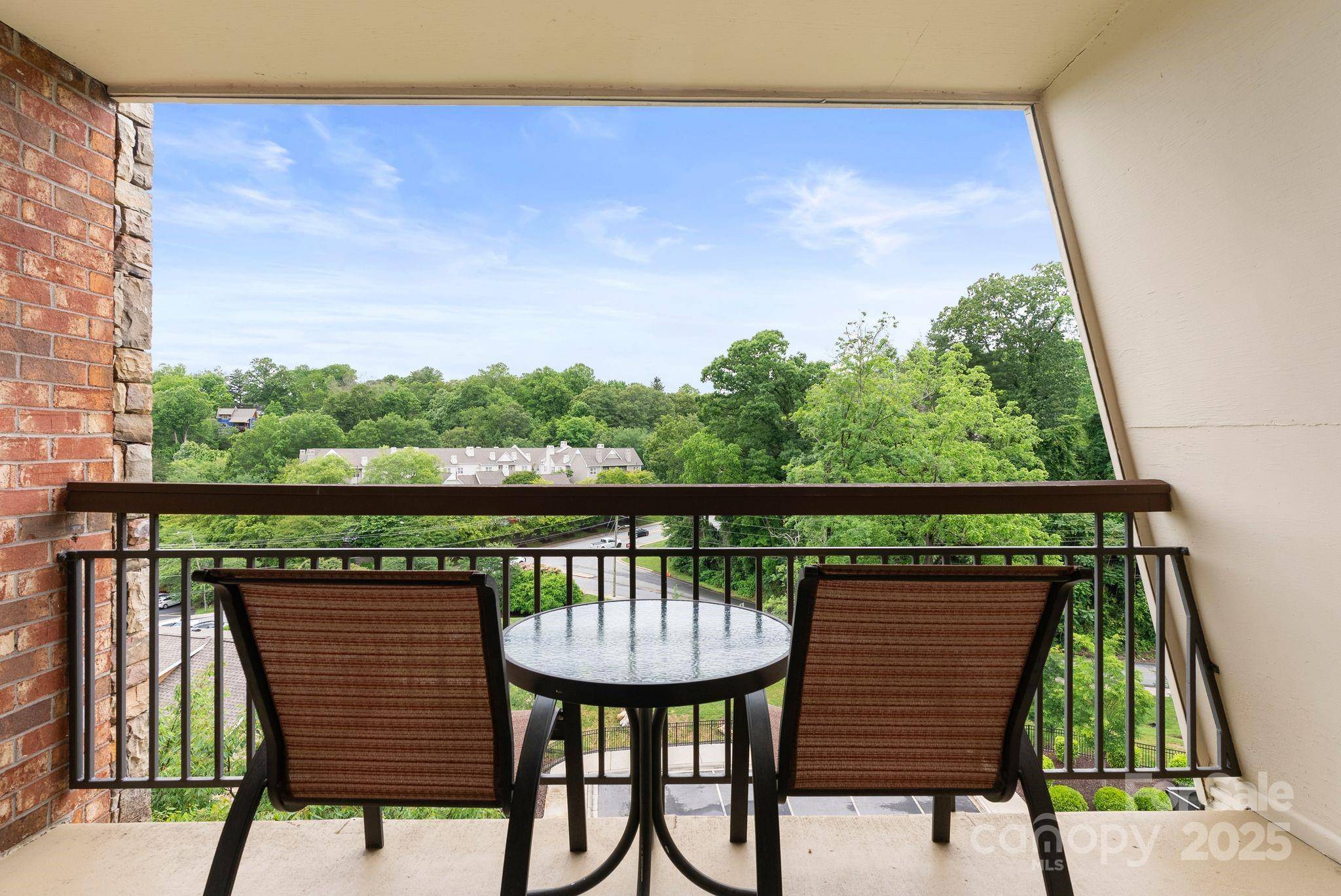 Asheville, NC 28803,408 Bowling Park RD