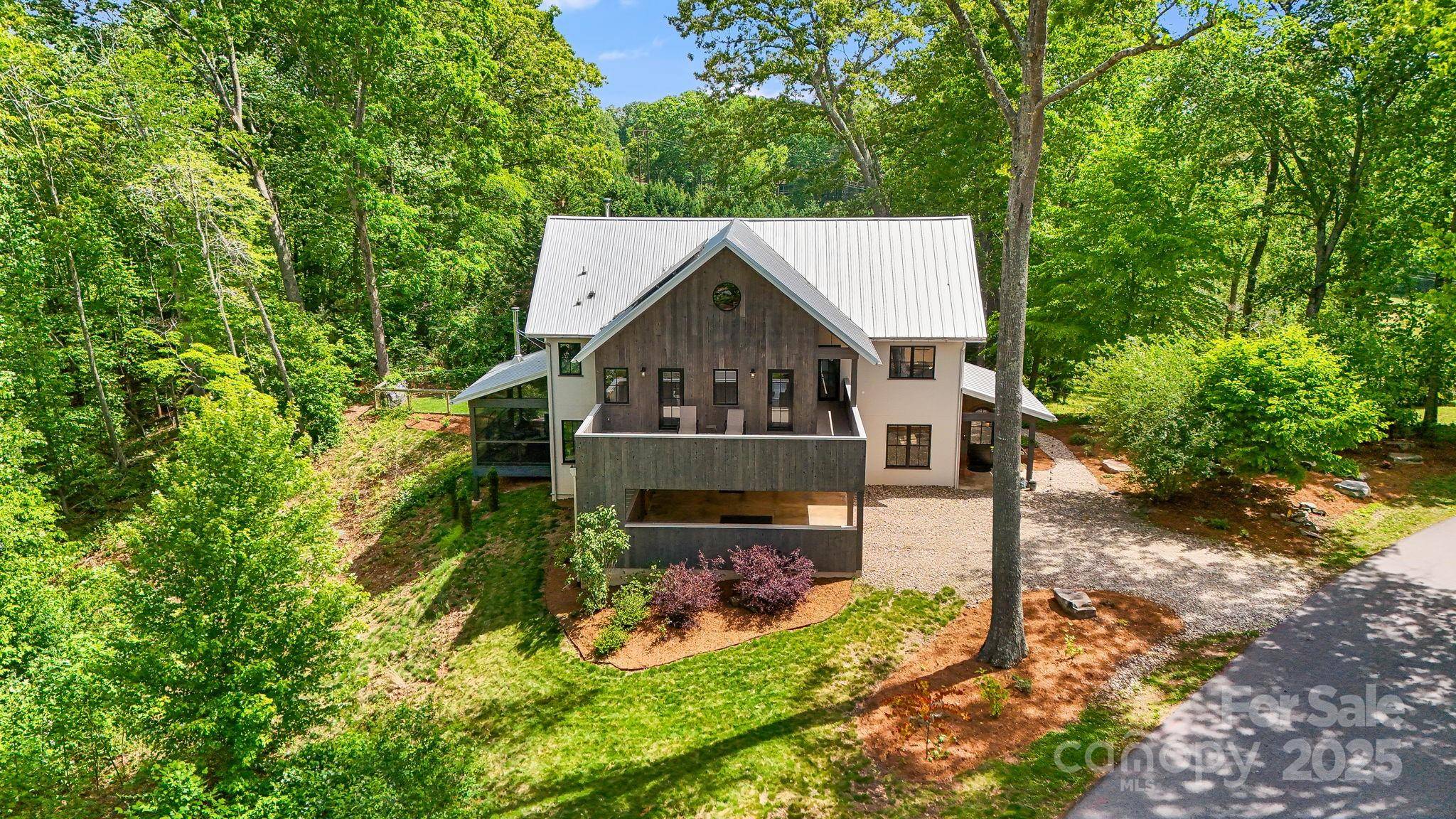Asheville, NC 28804,7 Bee Balm WAY
