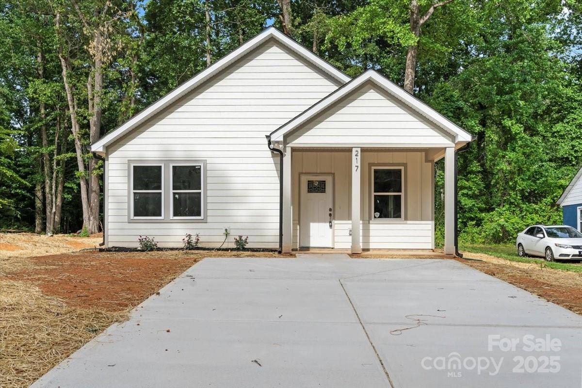 Salisbury, NC 28144,217 E Division AVE