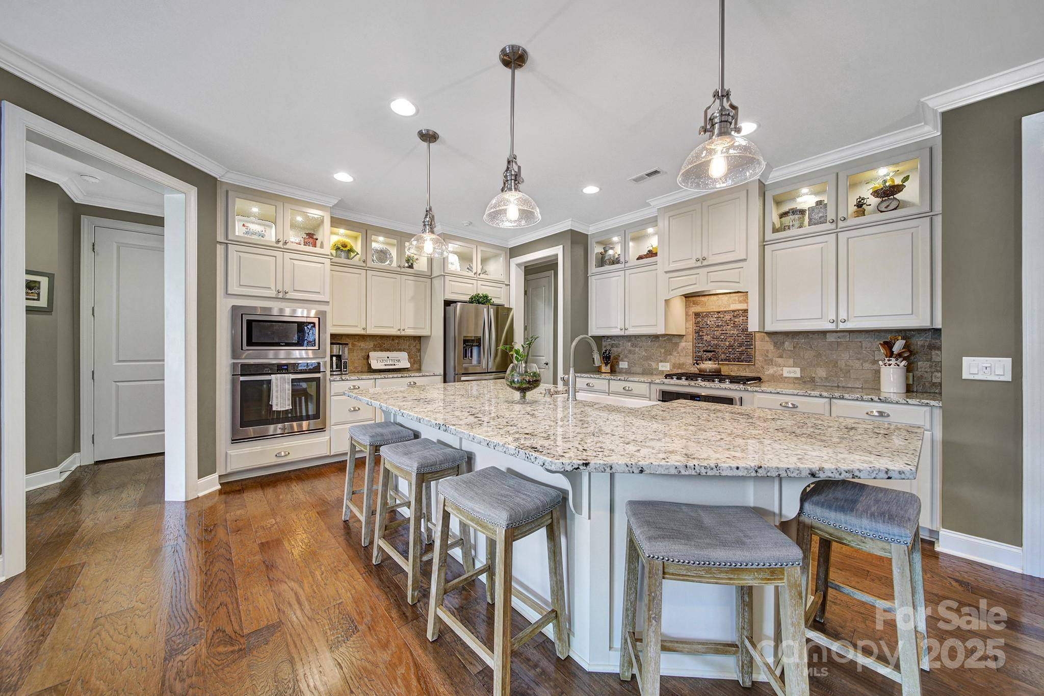 Fort Mill, SC 29708,998 Emory LN
