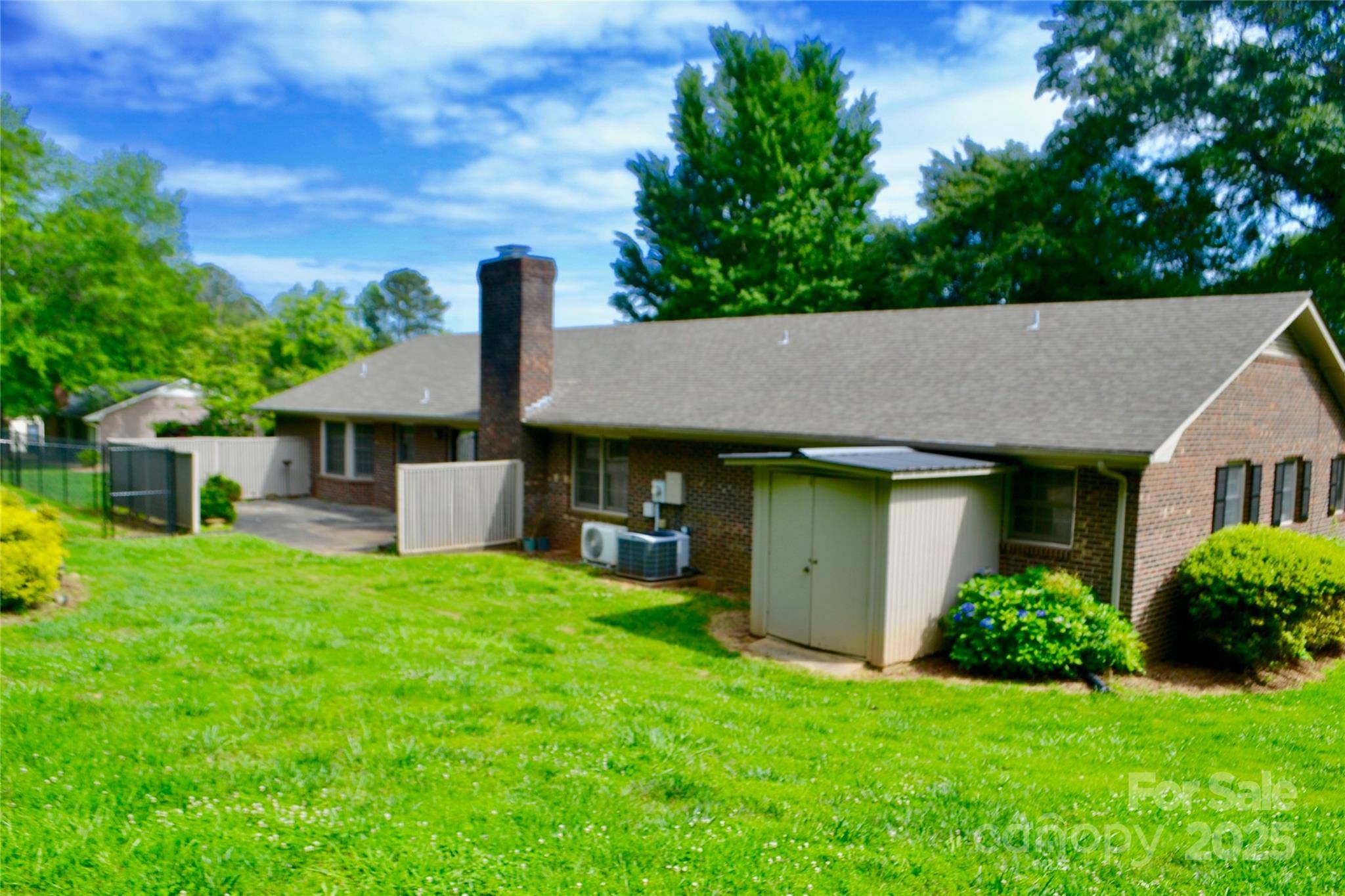 Rutherfordton, NC 28139,168 Honeysuckle DR