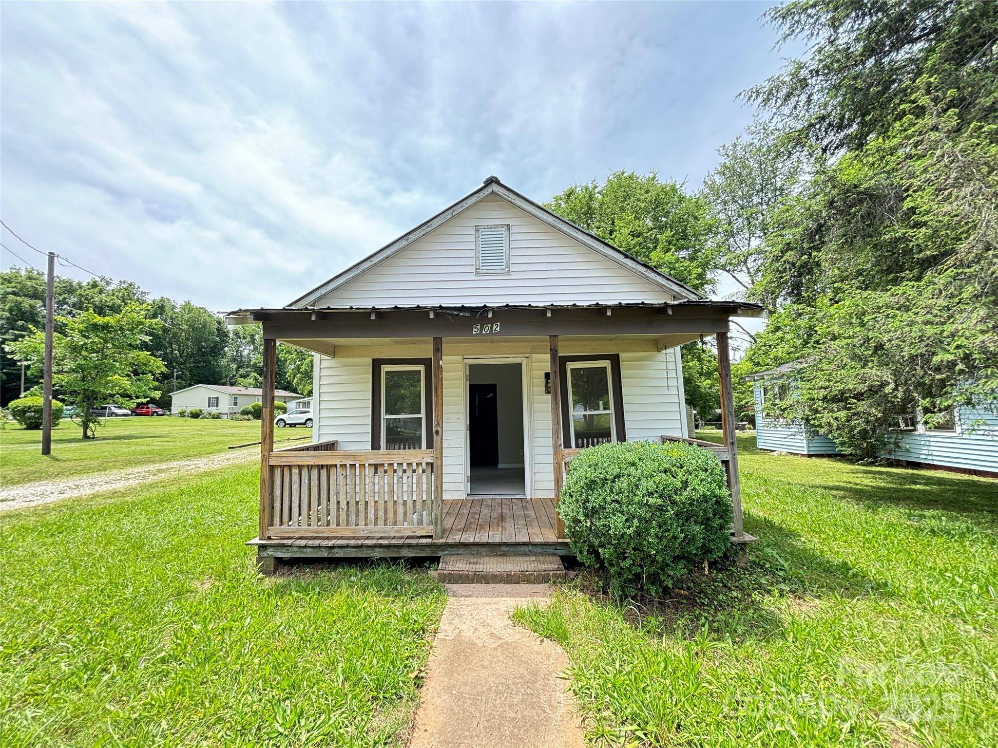 Cleveland, NC 27013,502 E Main ST
