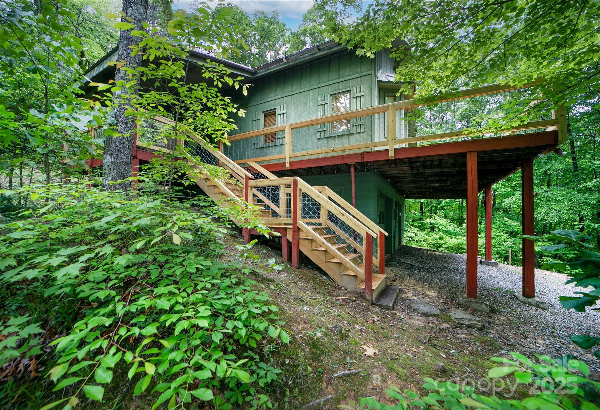 Brevard, NC 28712,261 Franks Cove RD