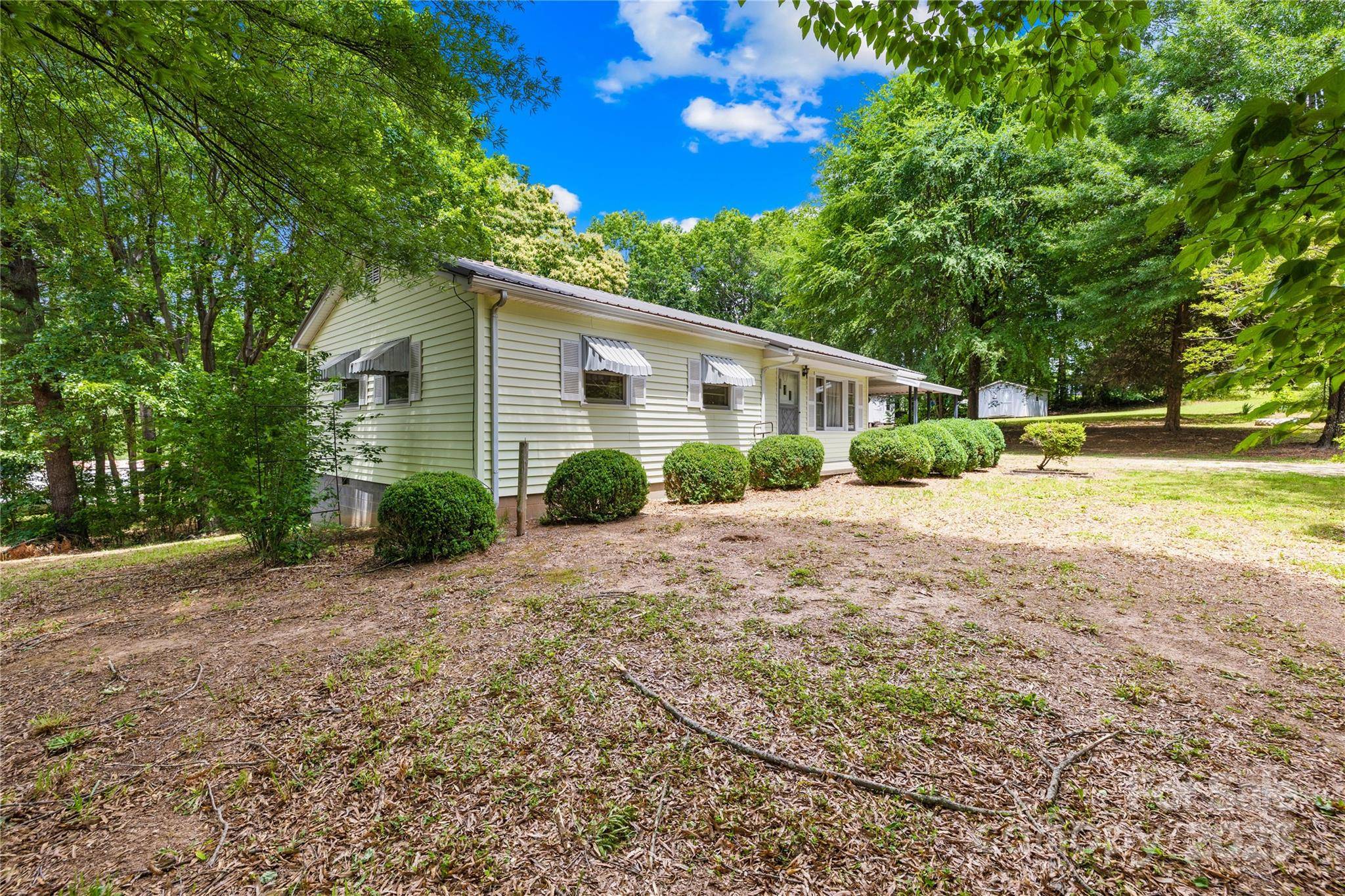 Troutman, NC 28166,208 Lipe RD