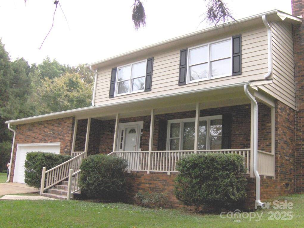 Mooresville, NC 28117,134 Crystal CIR