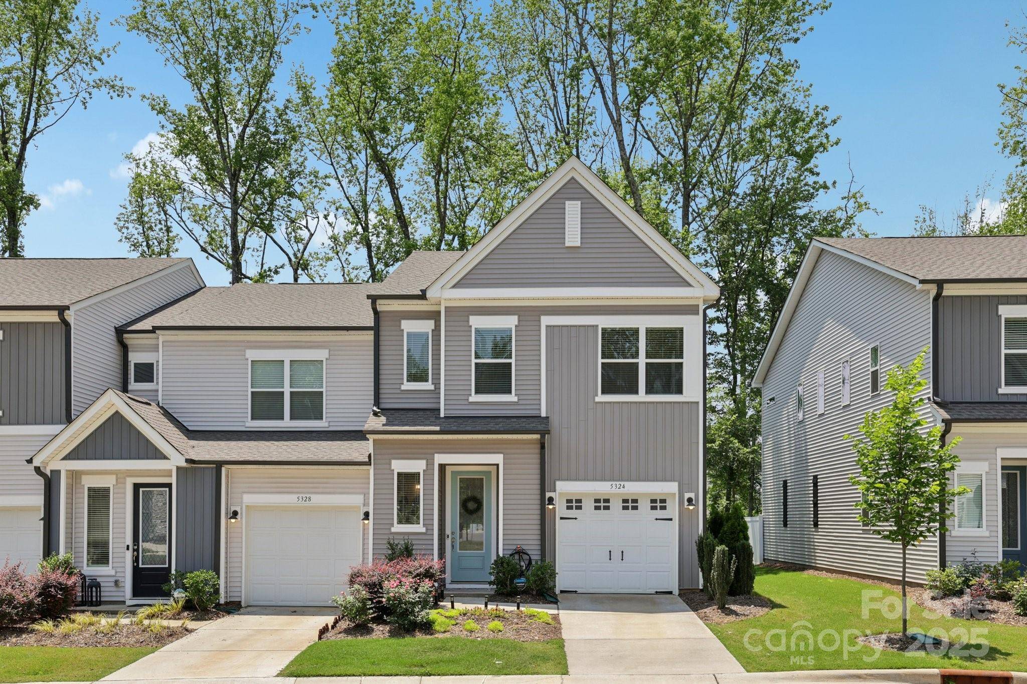 Charlotte, NC 28269,5324 Somerset Hill LN