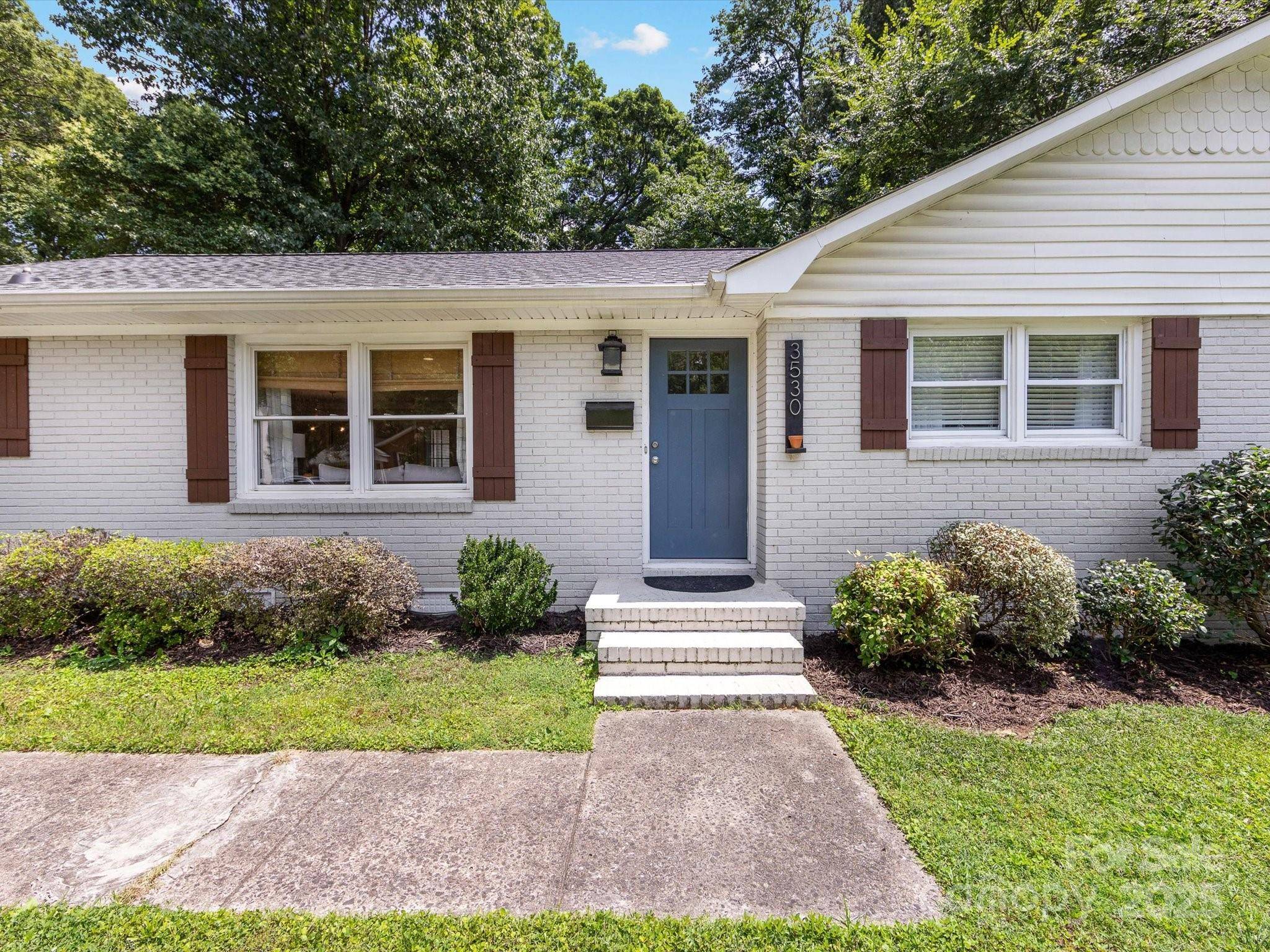 Charlotte, NC 28205,3530 Woodleaf RD