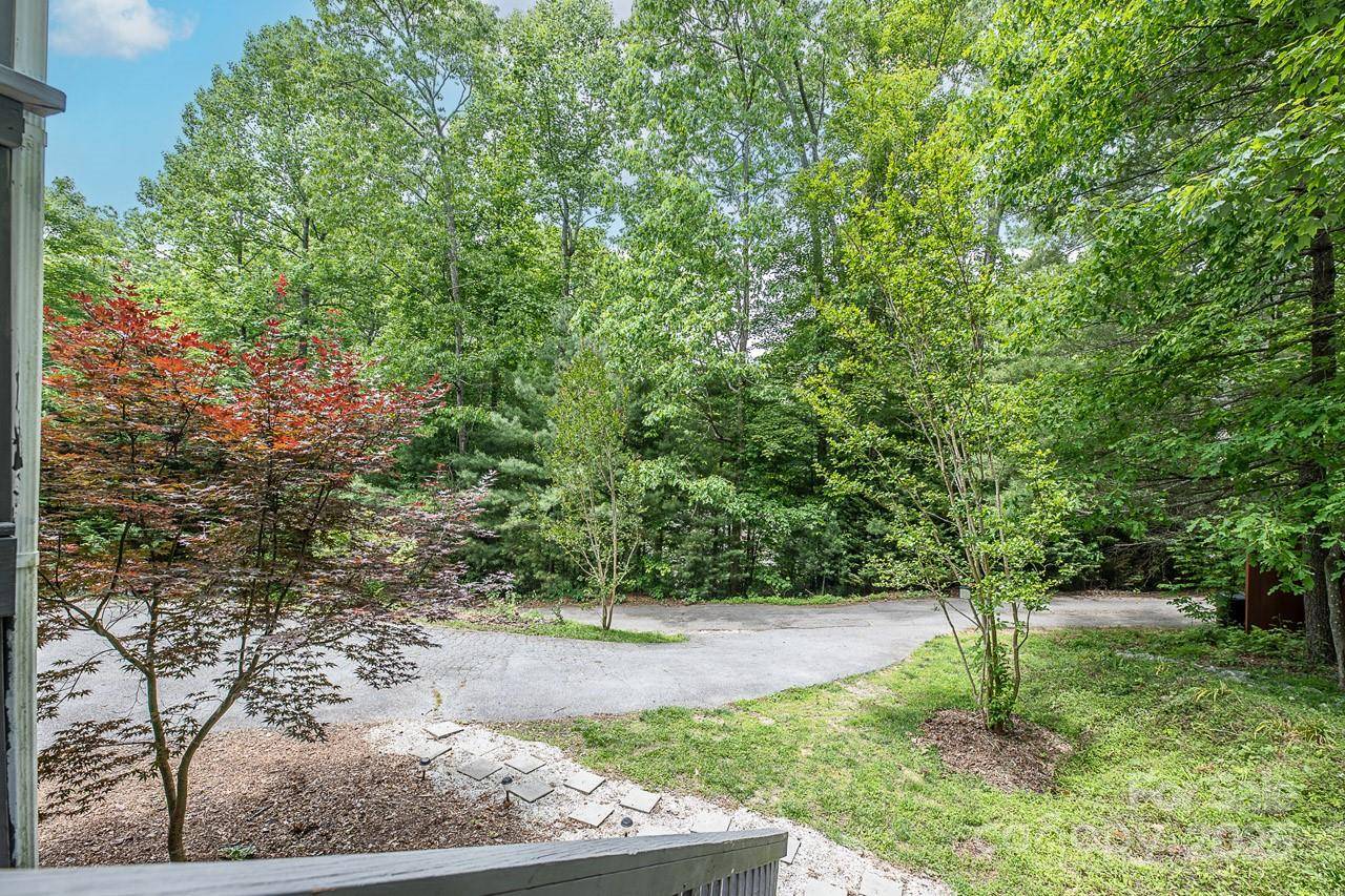 Hendersonville, NC 28739,46 Badger RUN