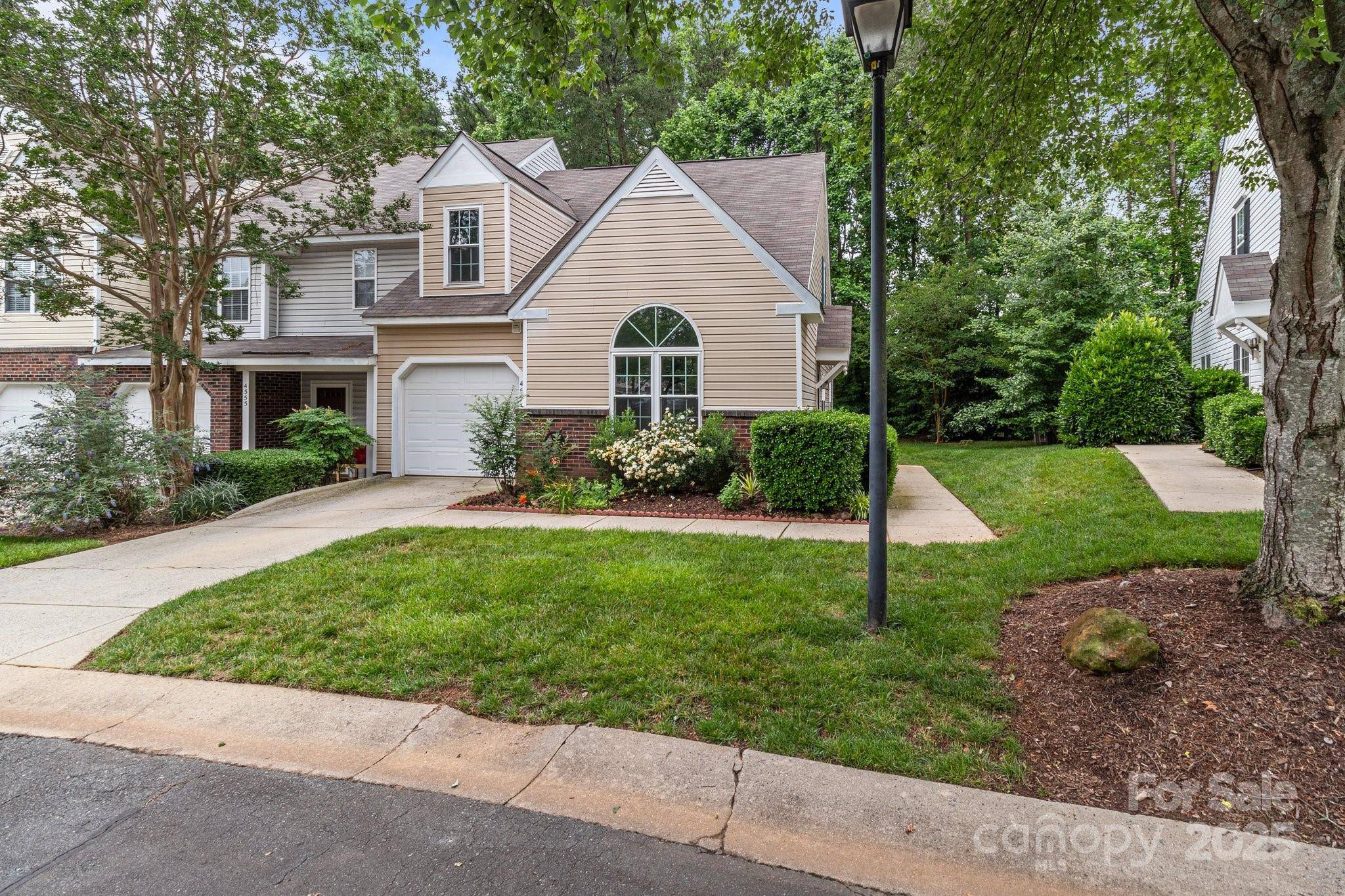 Charlotte, NC 28269,4557 Panther PL