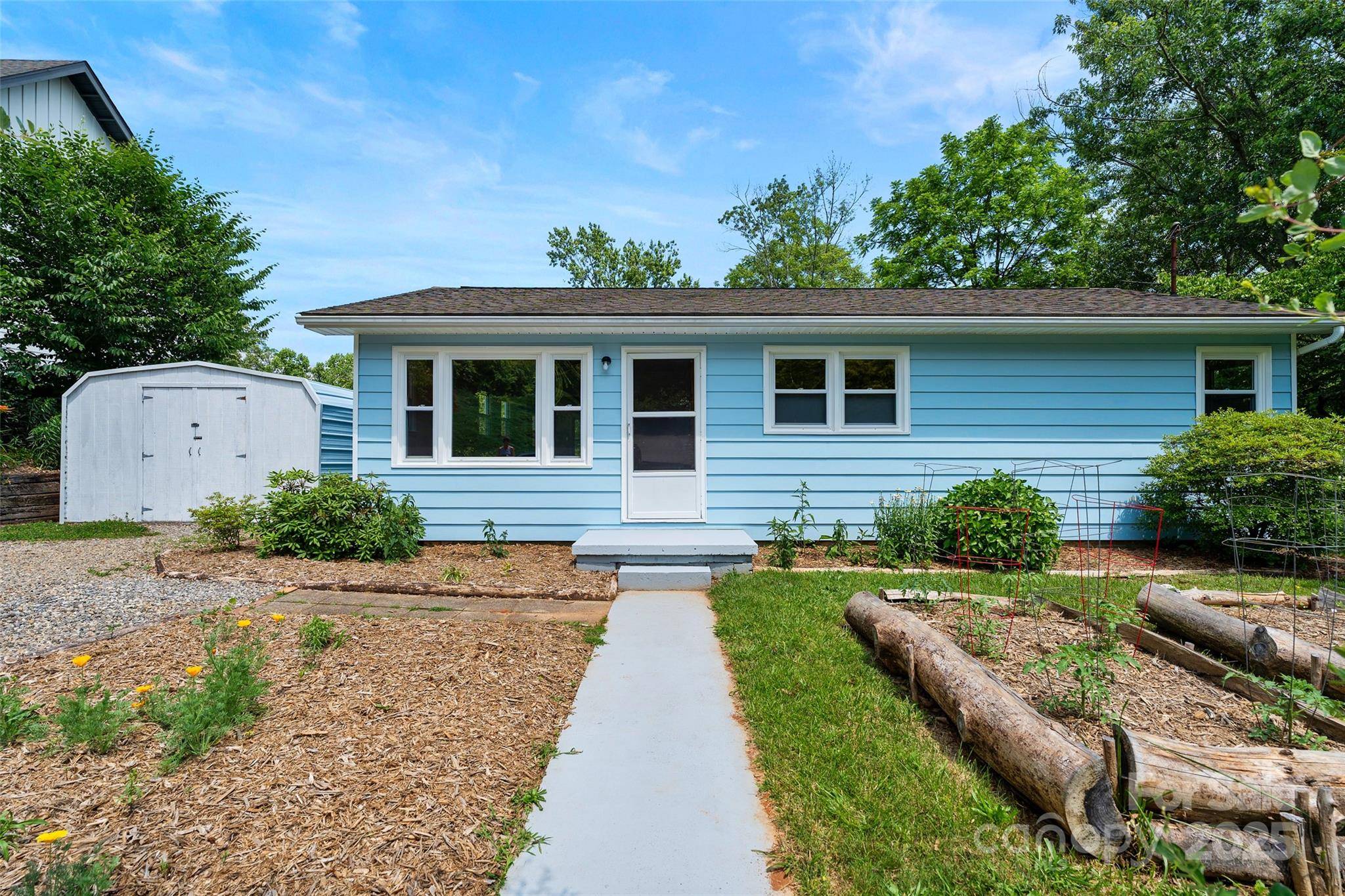 Asheville, NC 28806,146 Swannanoa AVE