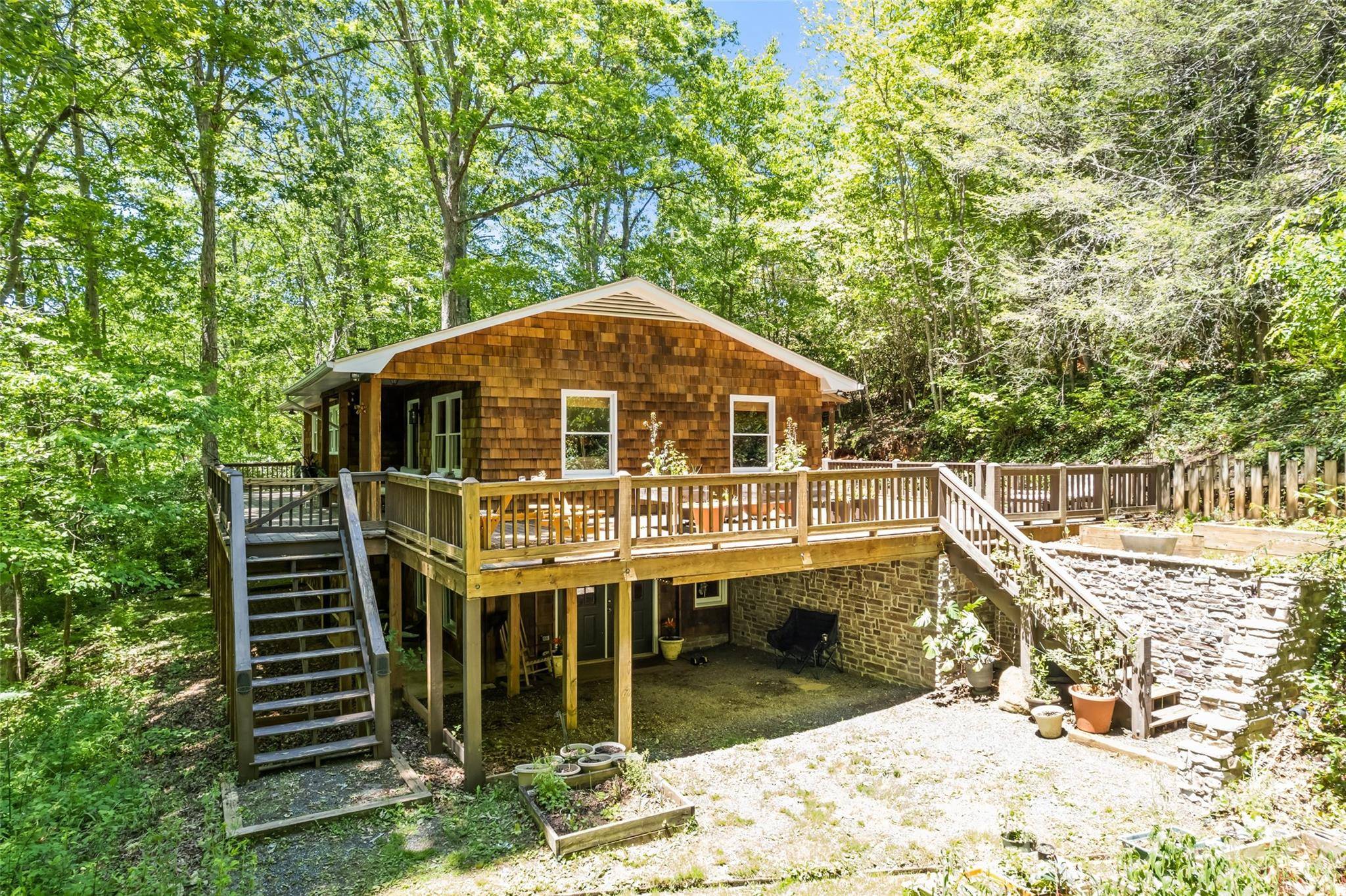 Sylva, NC 28779,823 Turtle Creek RD