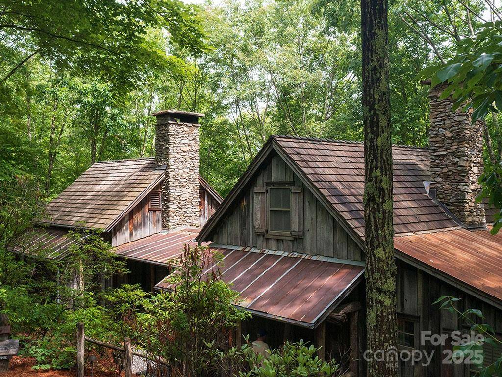 Sylva, NC 28779,139 (#8) Boarding House WAY #115