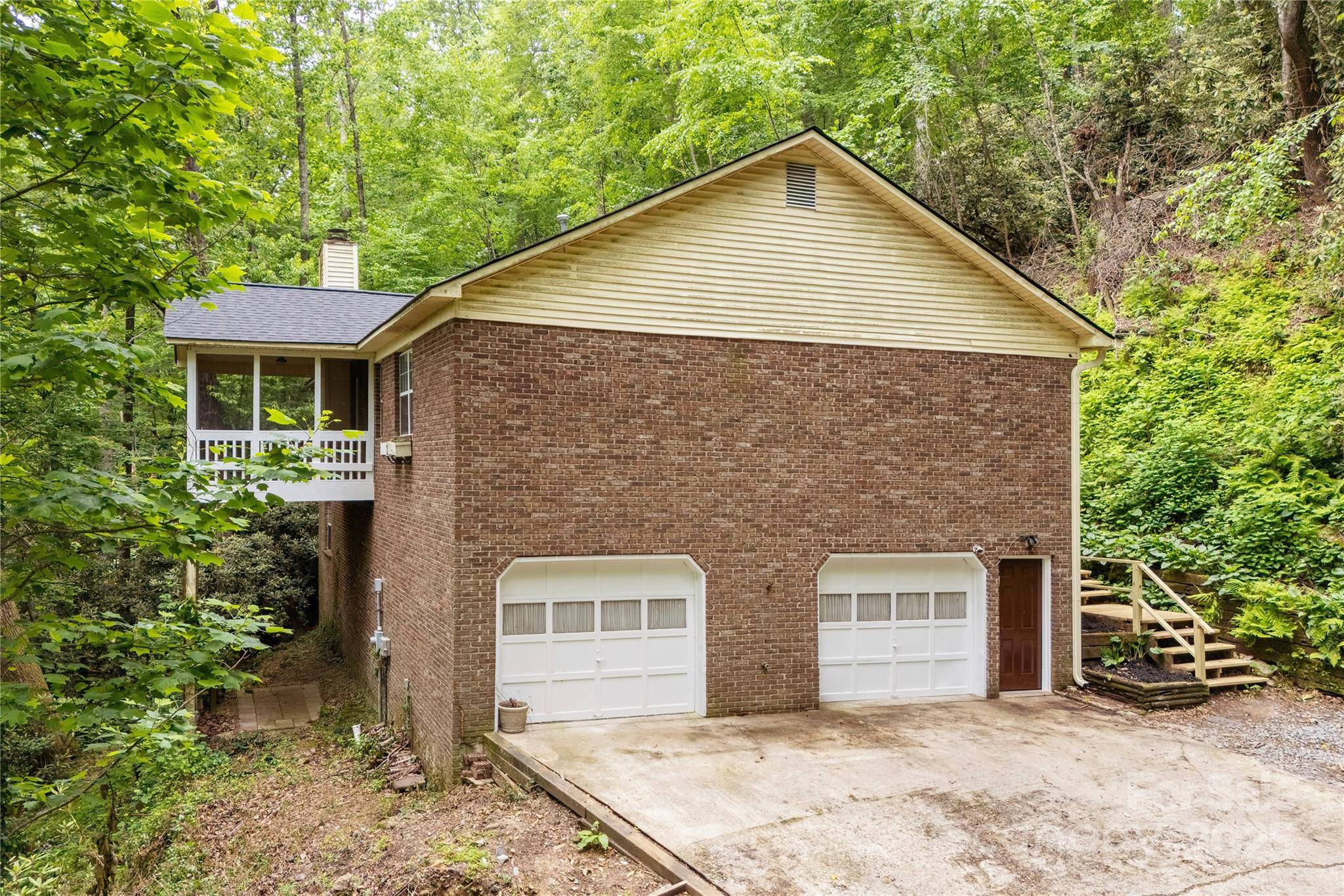 Hendersonville, NC 28739,608 Surrey Glen CIR