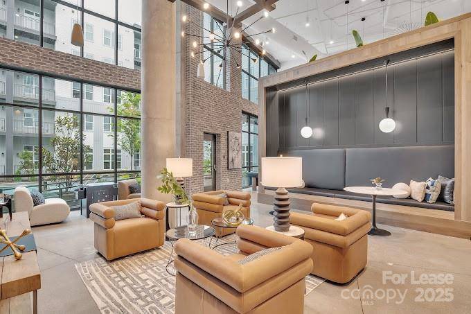 Charlotte, NC 28208,2020 W Morehead ST #5G