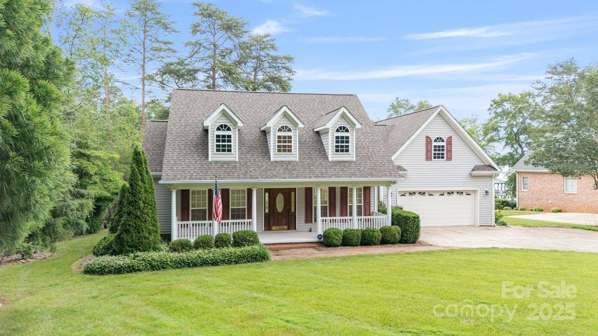 Sherrills Ford, NC 28673,9372 Island Point RD